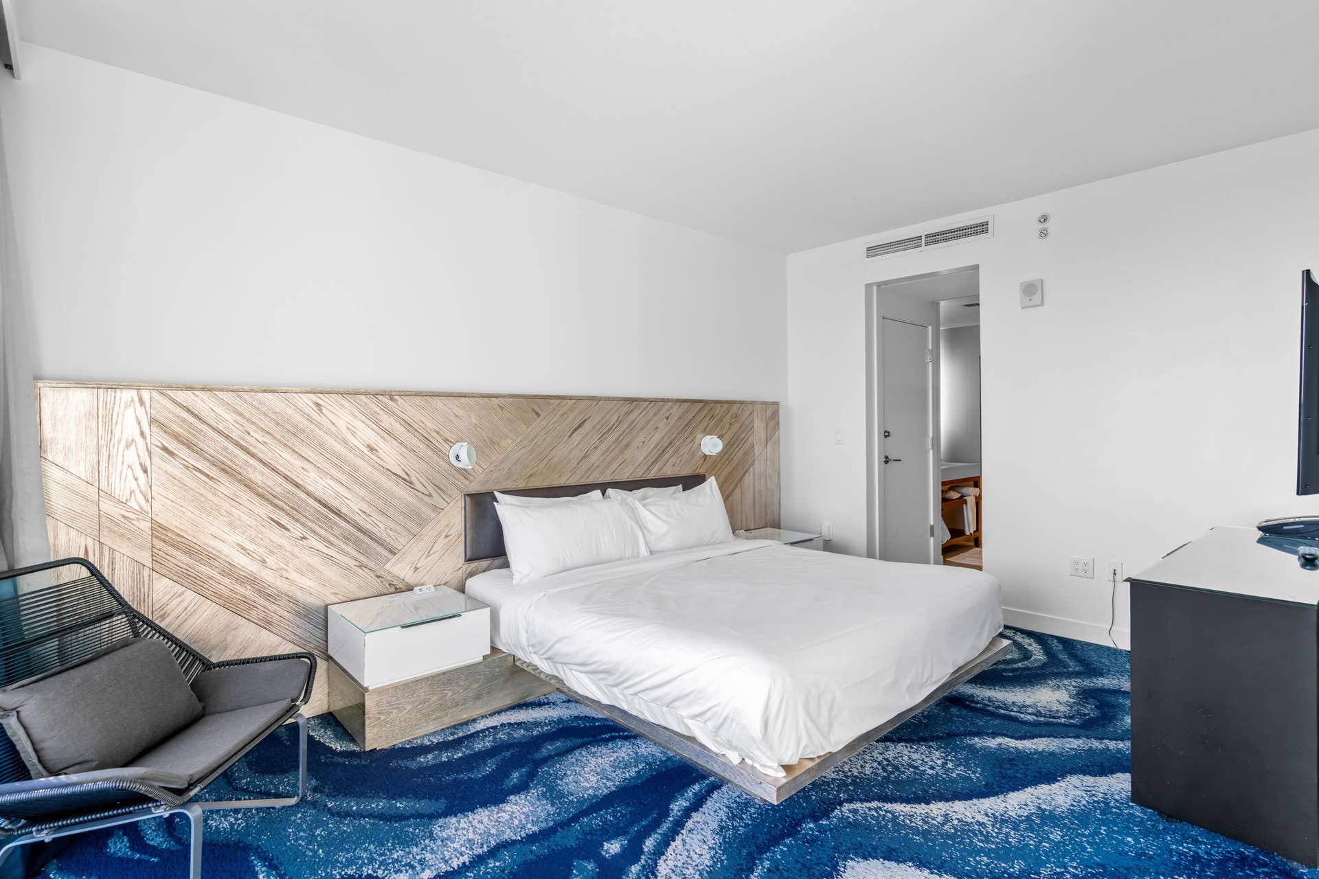 3101 Bayshore Drive, #2105, Fort Lauderdale, FL 33304 DSC06853