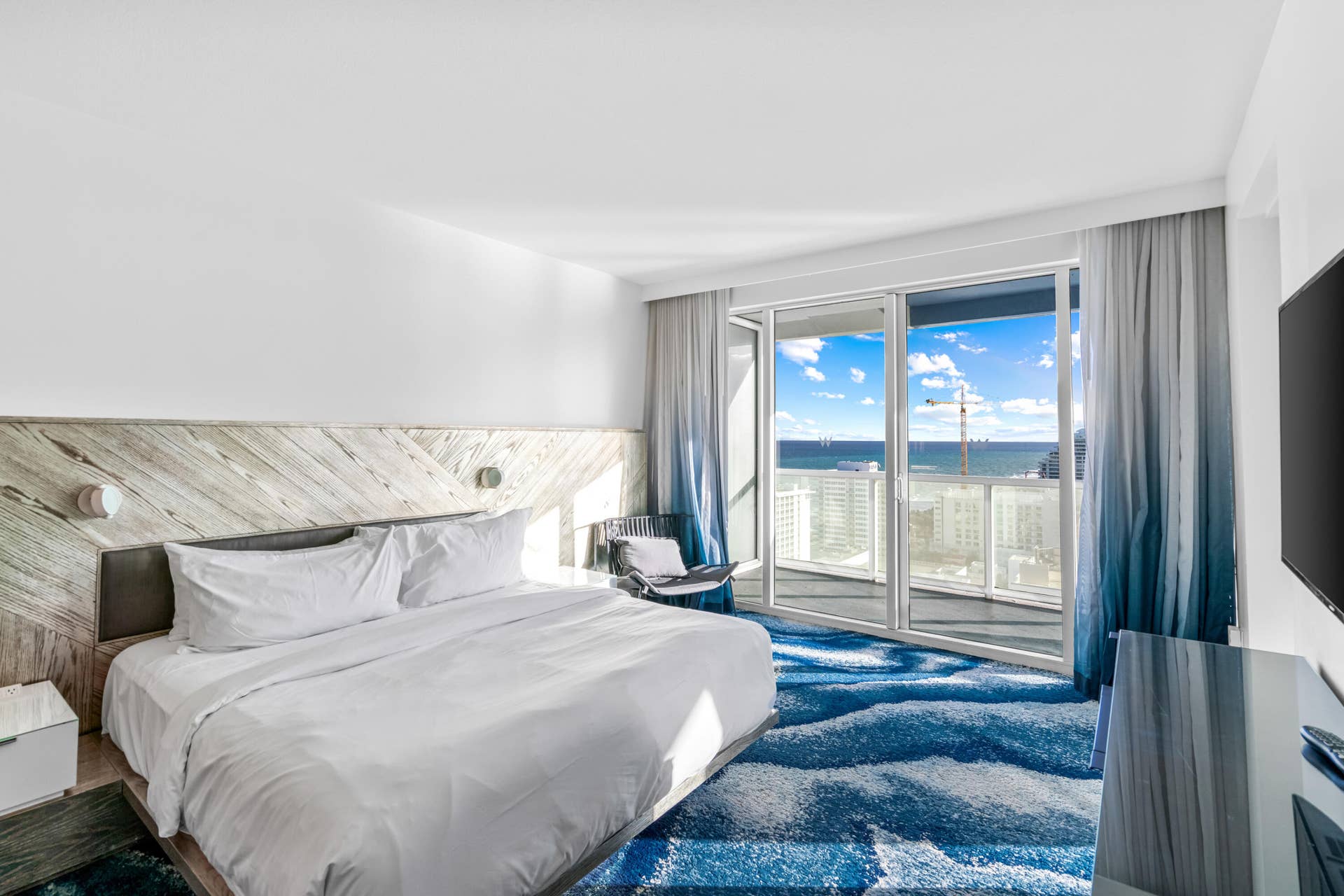 3101 Bayshore Drive, #2105, Fort Lauderdale, FL 33304 DSC06671