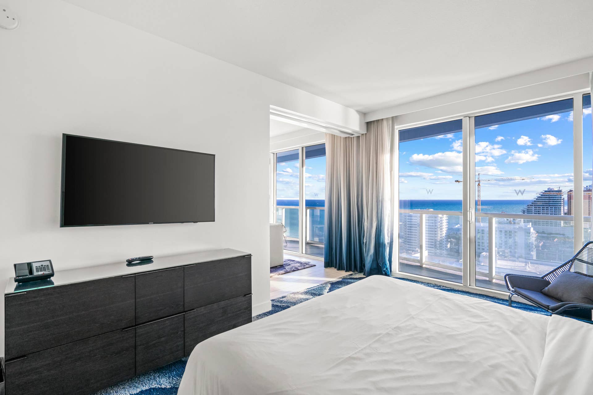 3101 Bayshore Drive, #2105, Fort Lauderdale, FL 33304 DSC06878