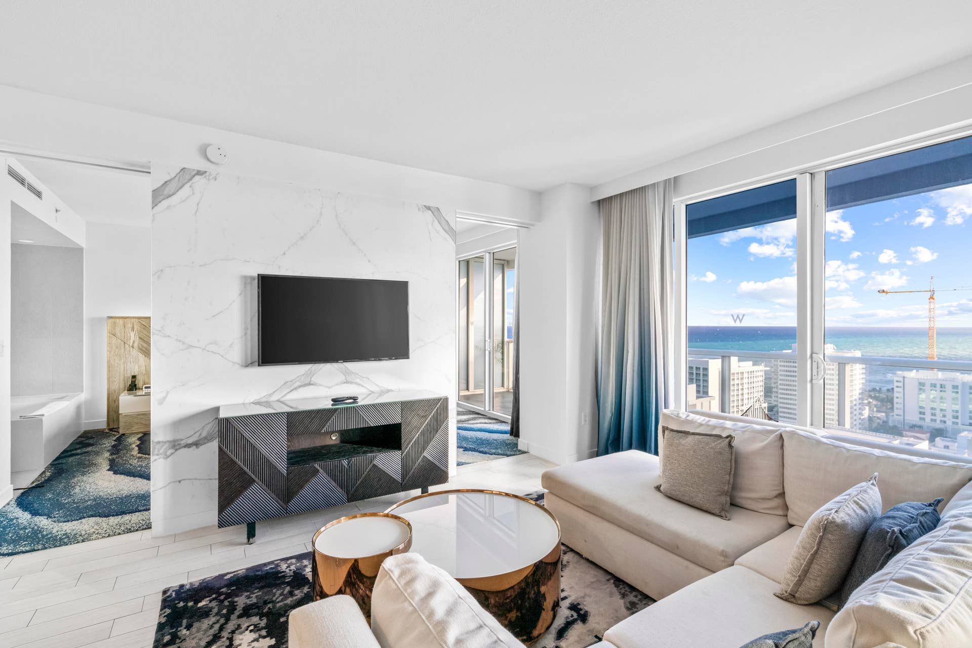 3101 Bayshore Drive, #2105, Fort Lauderdale, FL 33304 DSC06781