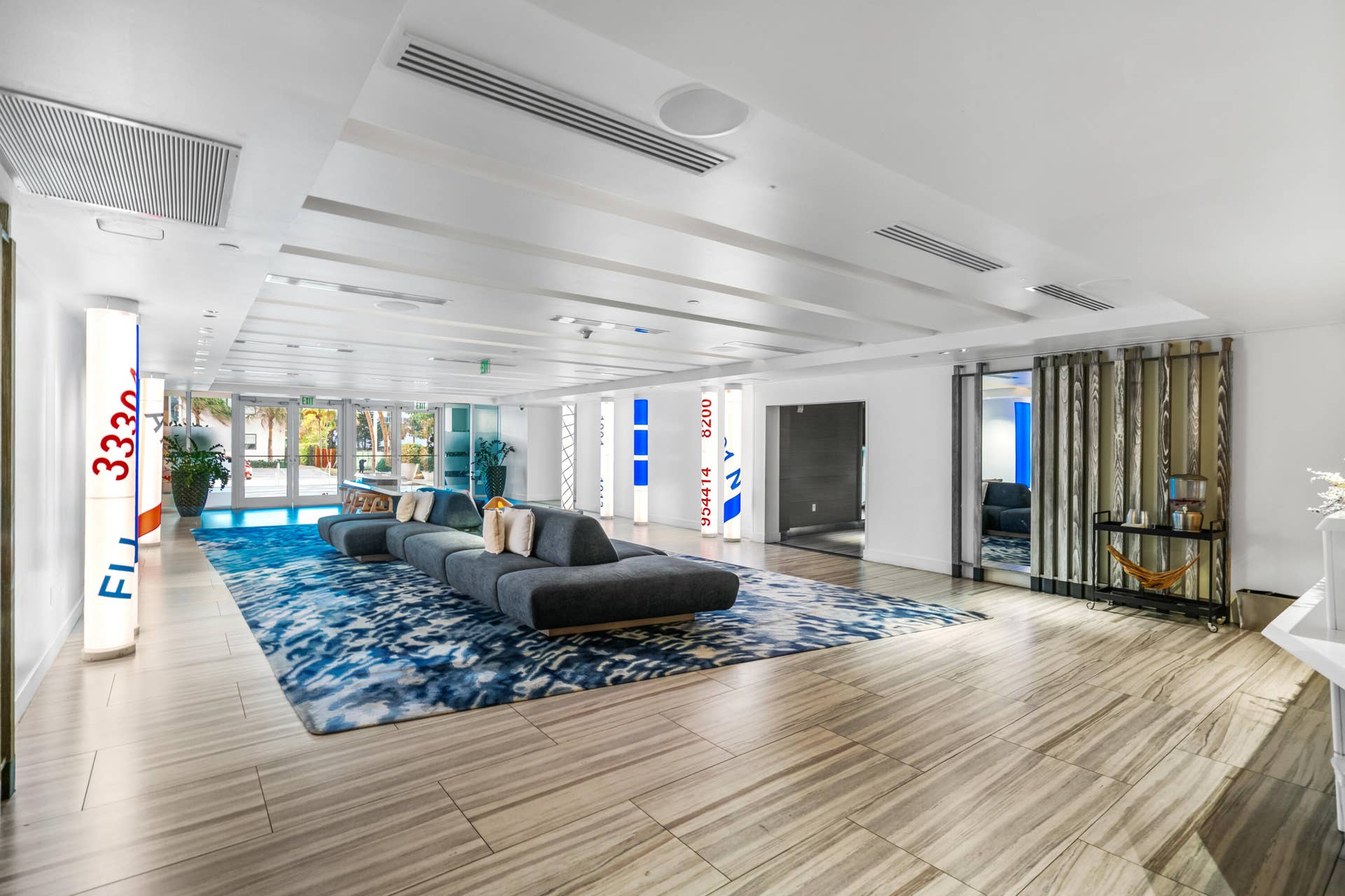 3101 Bayshore Drive, #2105, Fort Lauderdale, FL 33304 DSC07006