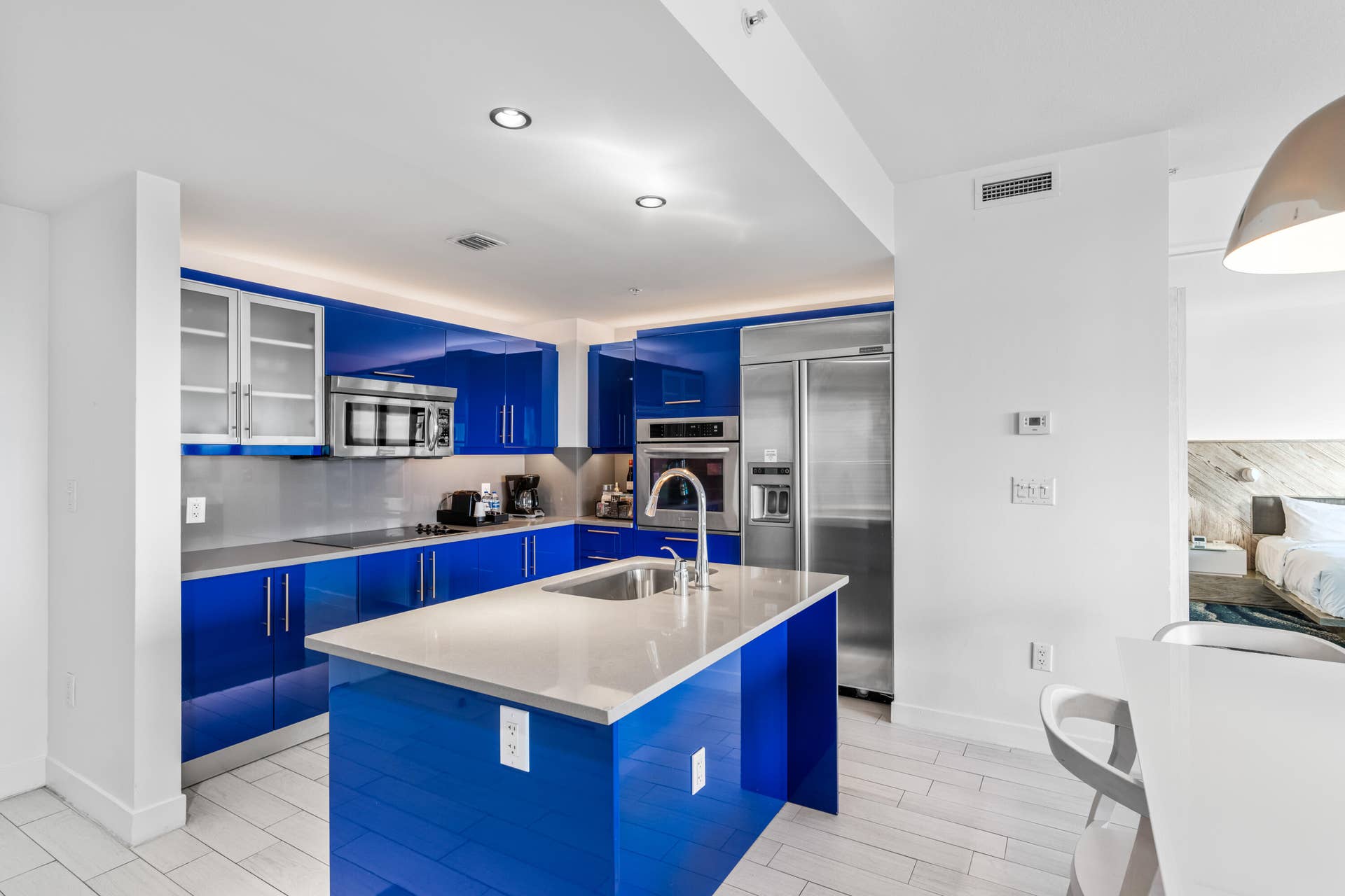 3101 Bayshore Drive, #2105, Fort Lauderdale, FL 33304 DSC06798