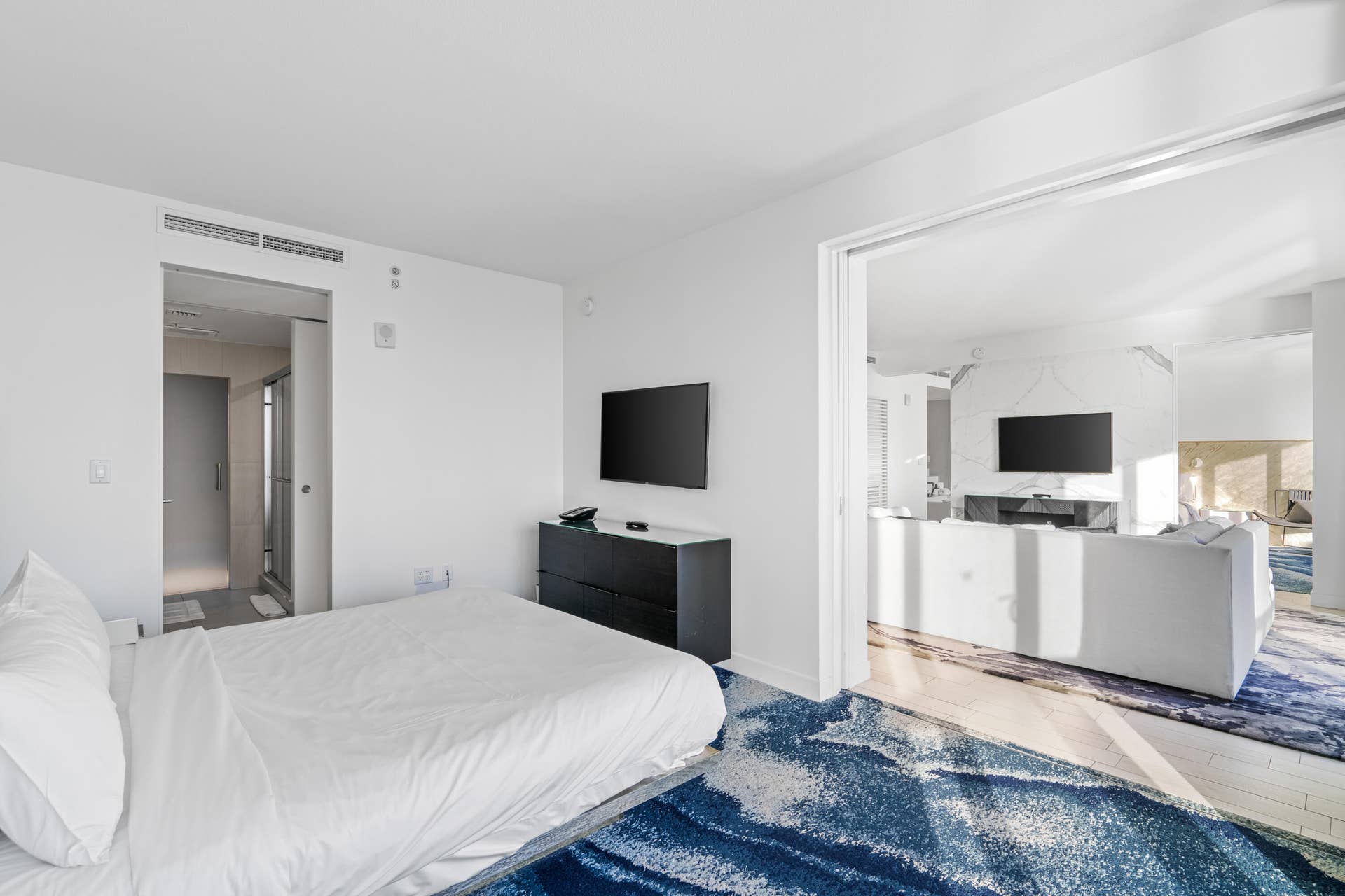 3101 Bayshore Drive, #2105, Fort Lauderdale, FL 33304 DSC06866
