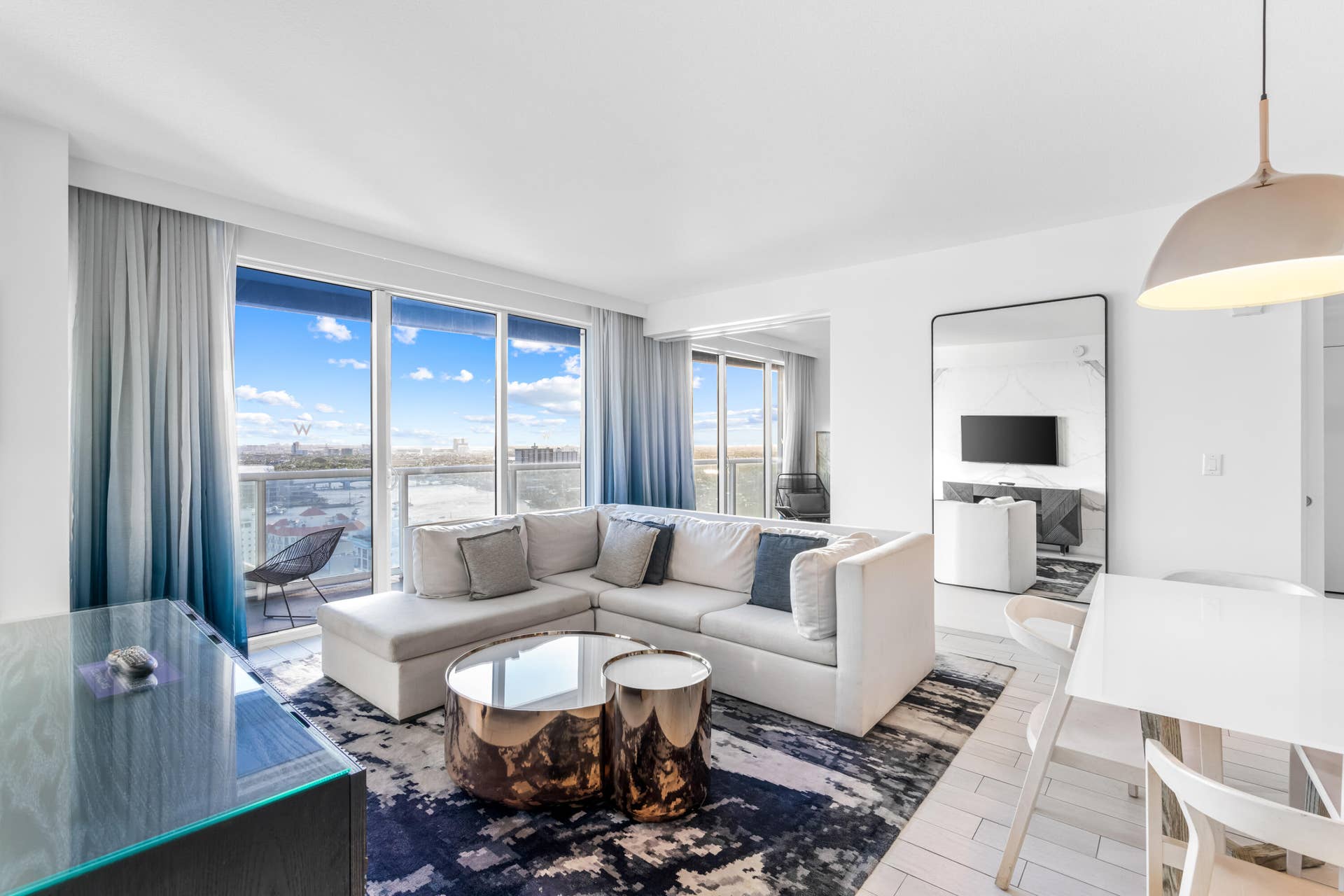 3101 Bayshore Drive, #2105, Fort Lauderdale, FL 33304 DSC06763