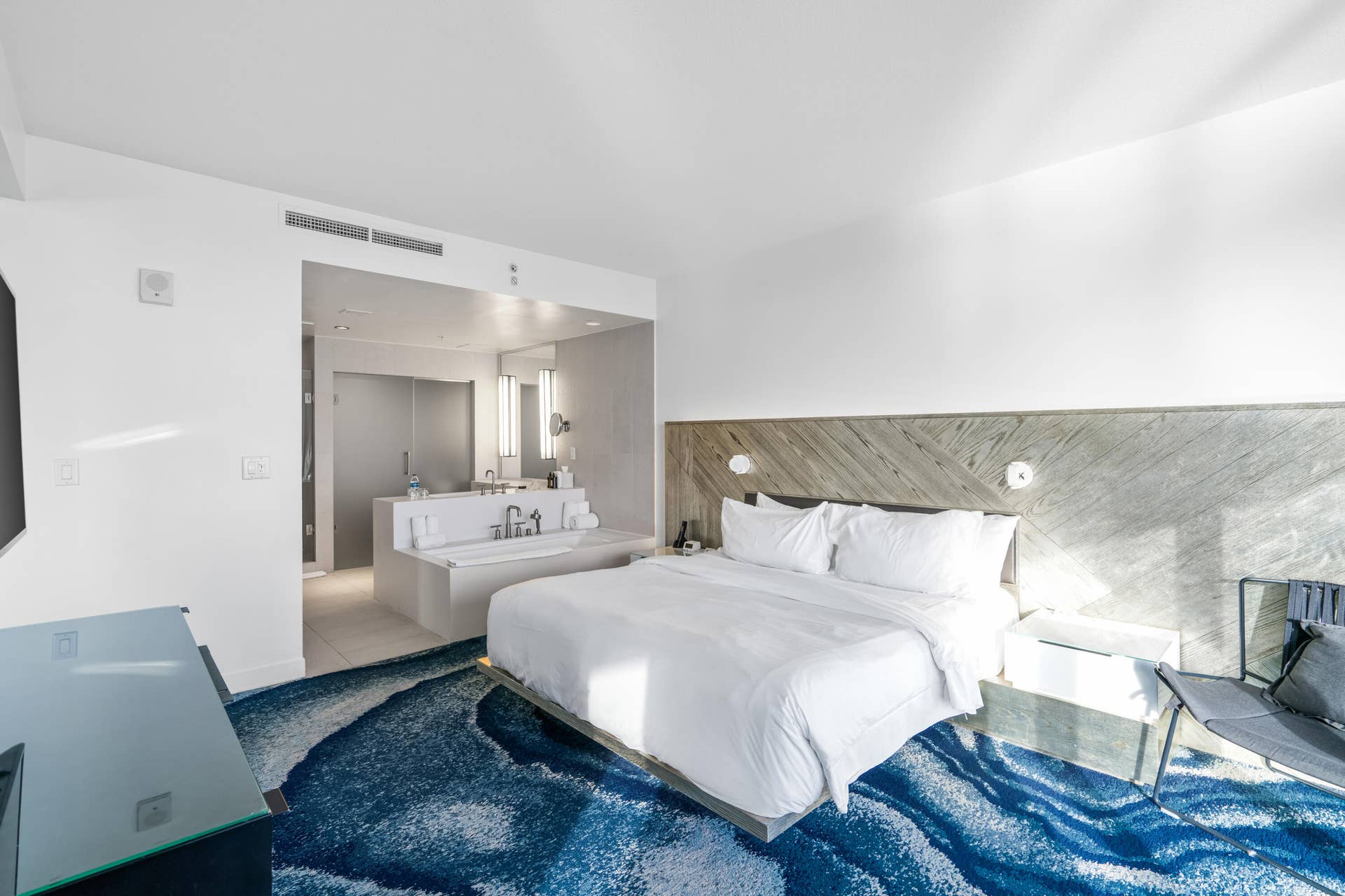 3101 Bayshore Drive, #2105, Fort Lauderdale, FL 33304 DSC06703