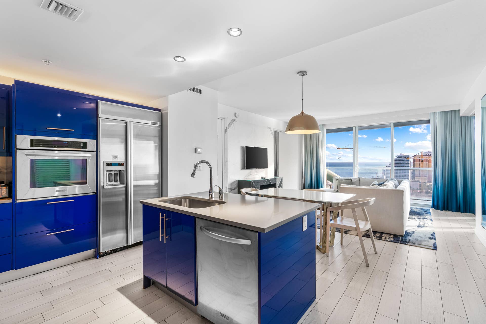 3101 Bayshore Drive, #2105, Fort Lauderdale, FL 33304 DSC06813
