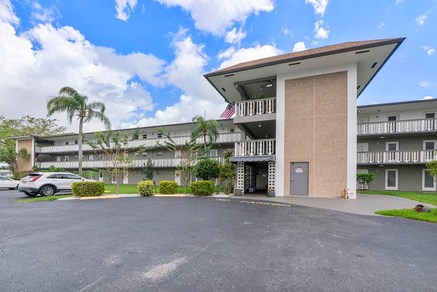 Property photo for 5200 Washington Street, #301, Hollywood, FL