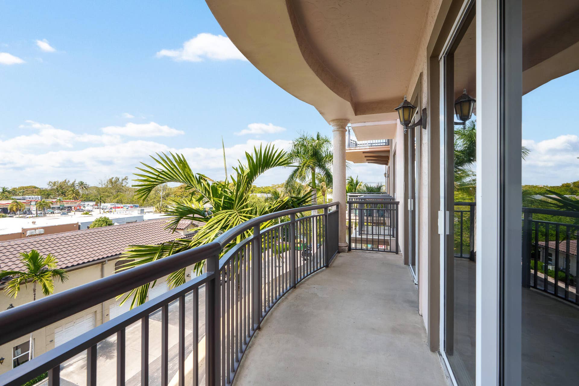 2633 NE 14th Avenue, #308, Wilton Manors, FL 33334 DSC00584-Edit