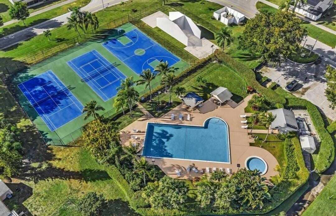 8097 Cedar Hollow Lane, Boca Raton, FL 33433 8097 Cedar Hollow Lane, Boca Raton, FL 33433