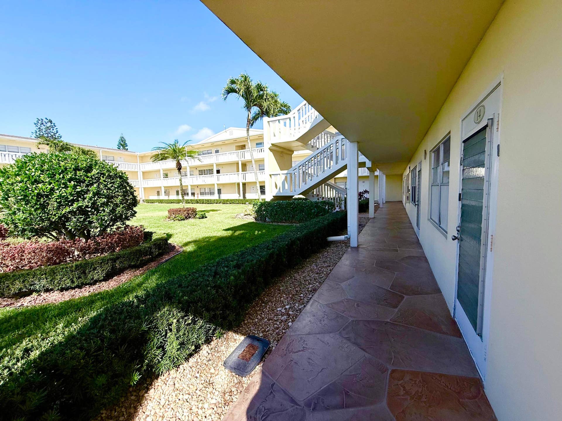 13 Dorset A, Boca Raton, FL 33434 13 Dorset A, Boca Raton, FL 33434
