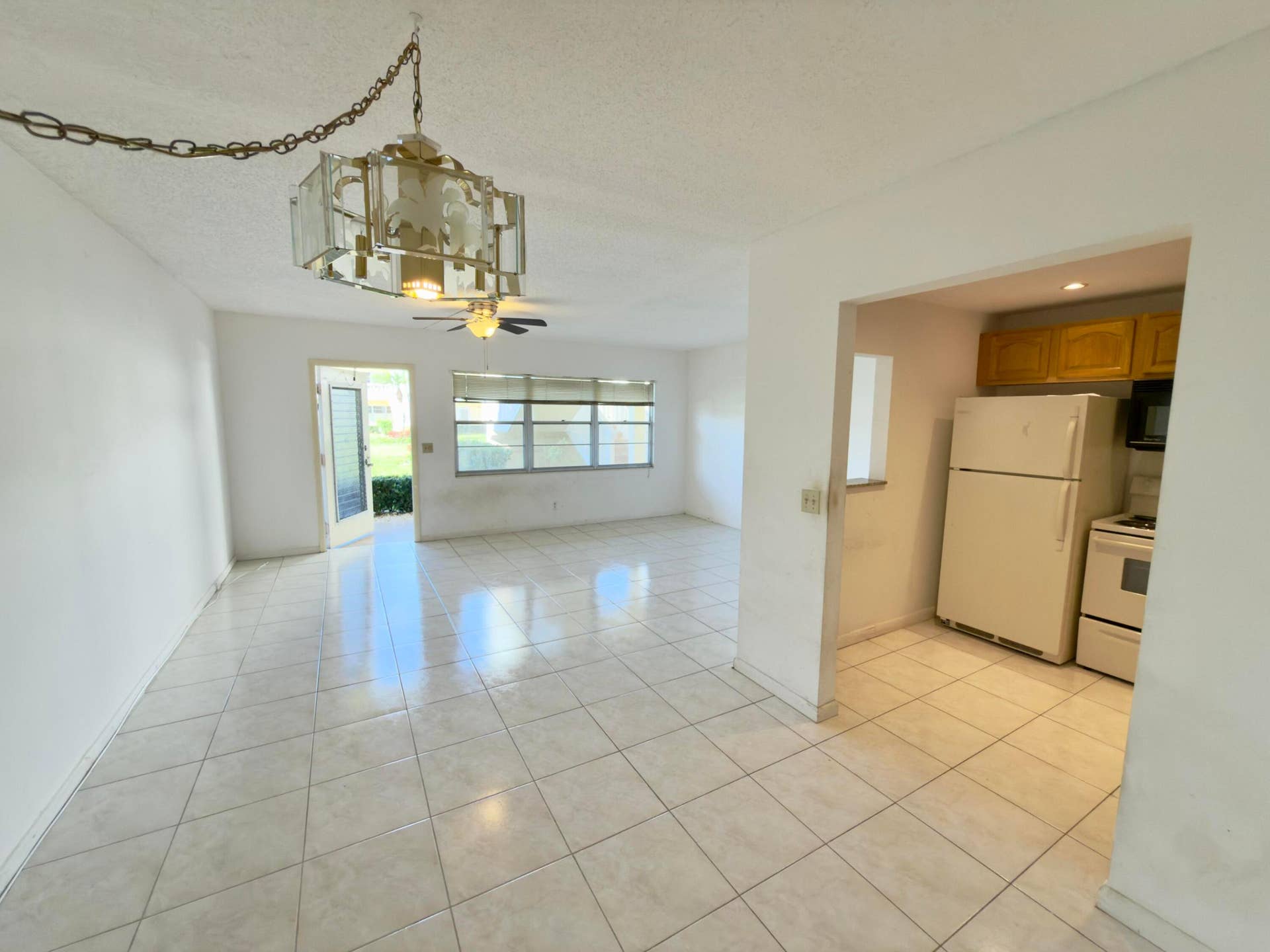 13 Dorset A, Boca Raton, FL 33434 13 Dorset A, Boca Raton, FL 33434