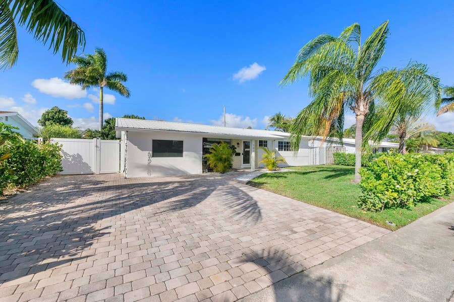 Property photo for 101 SE 13th Street, Deerfield Beach, FL
