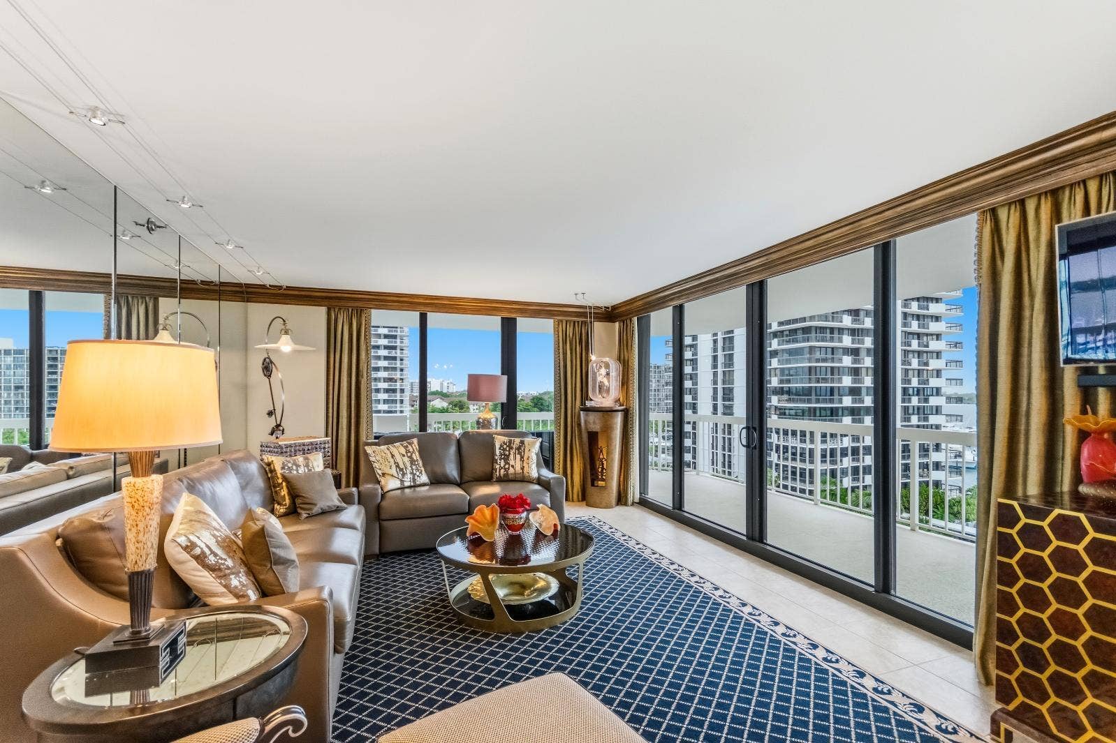 115 Lakeshore Drive, #749, North Palm Beach, FL 33408 Living Room