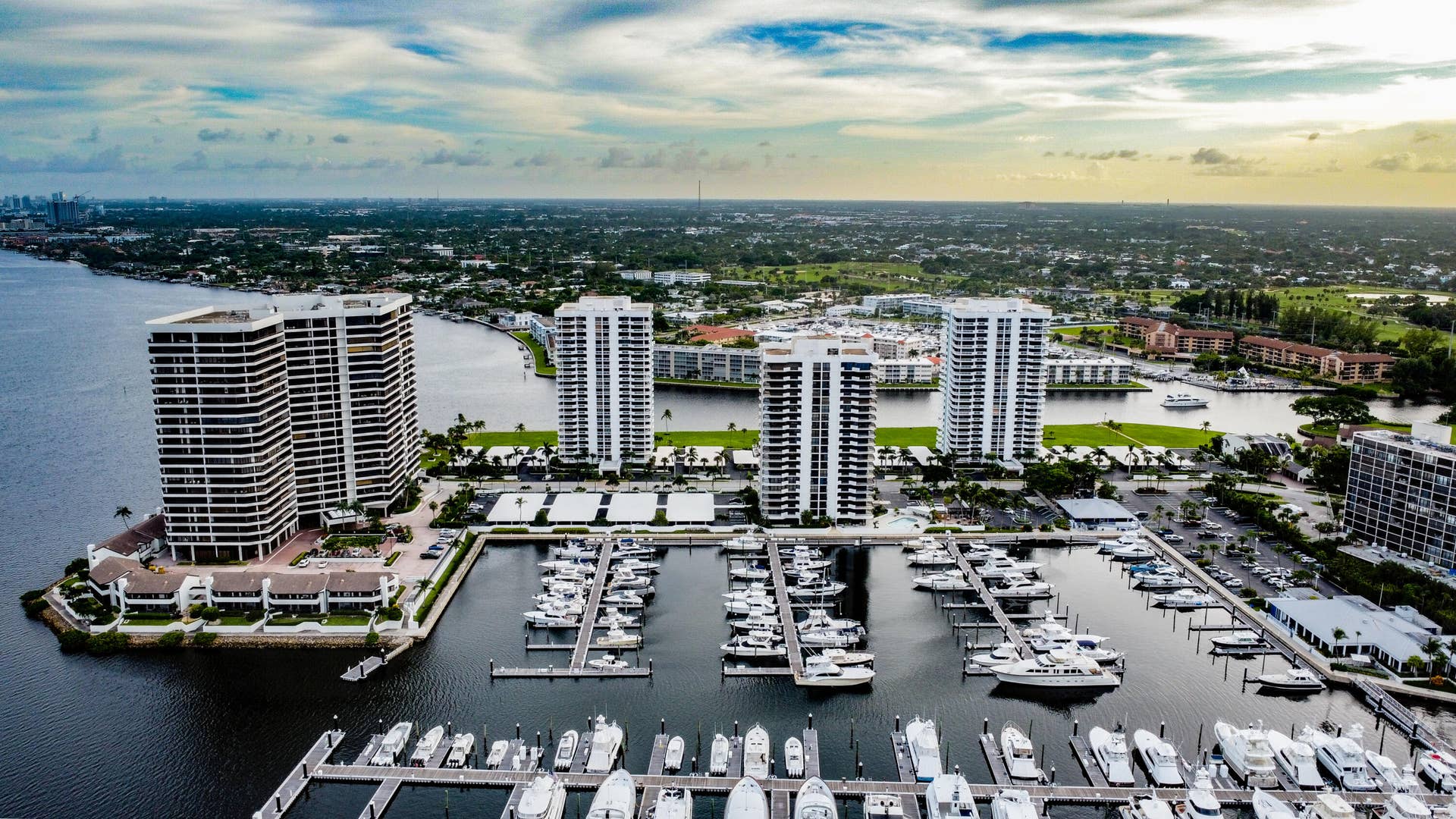 115 Lakeshore Drive, #749, North Palm Beach, FL 33408 Old Port Cove Marina