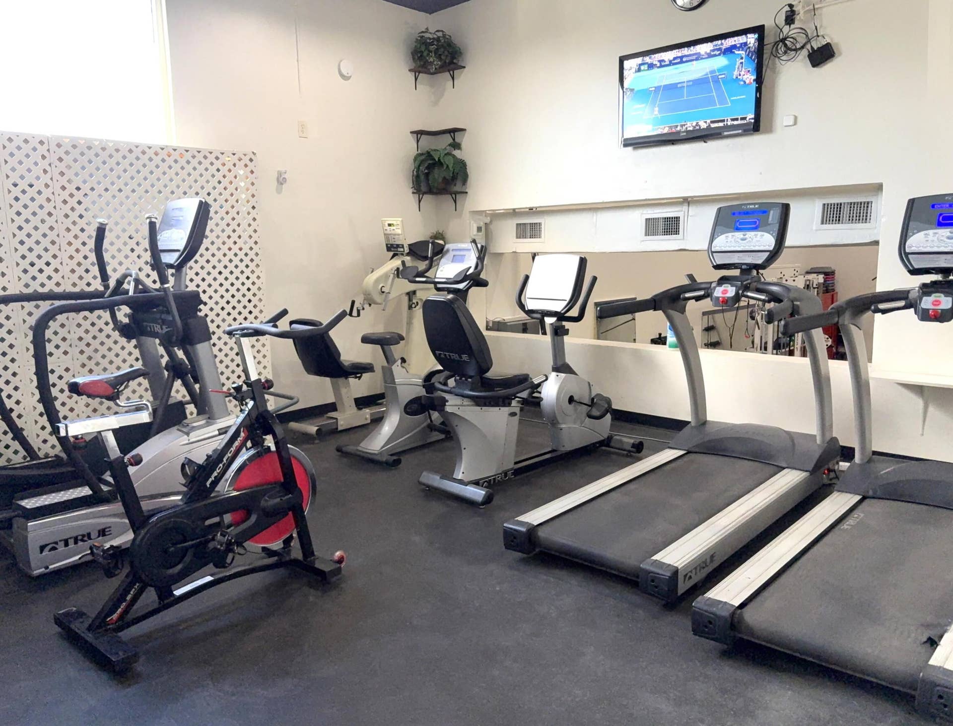 630 TENNIS CLUB Drive, #204, Fort Lauderdale, FL 33311 IMG_4425
