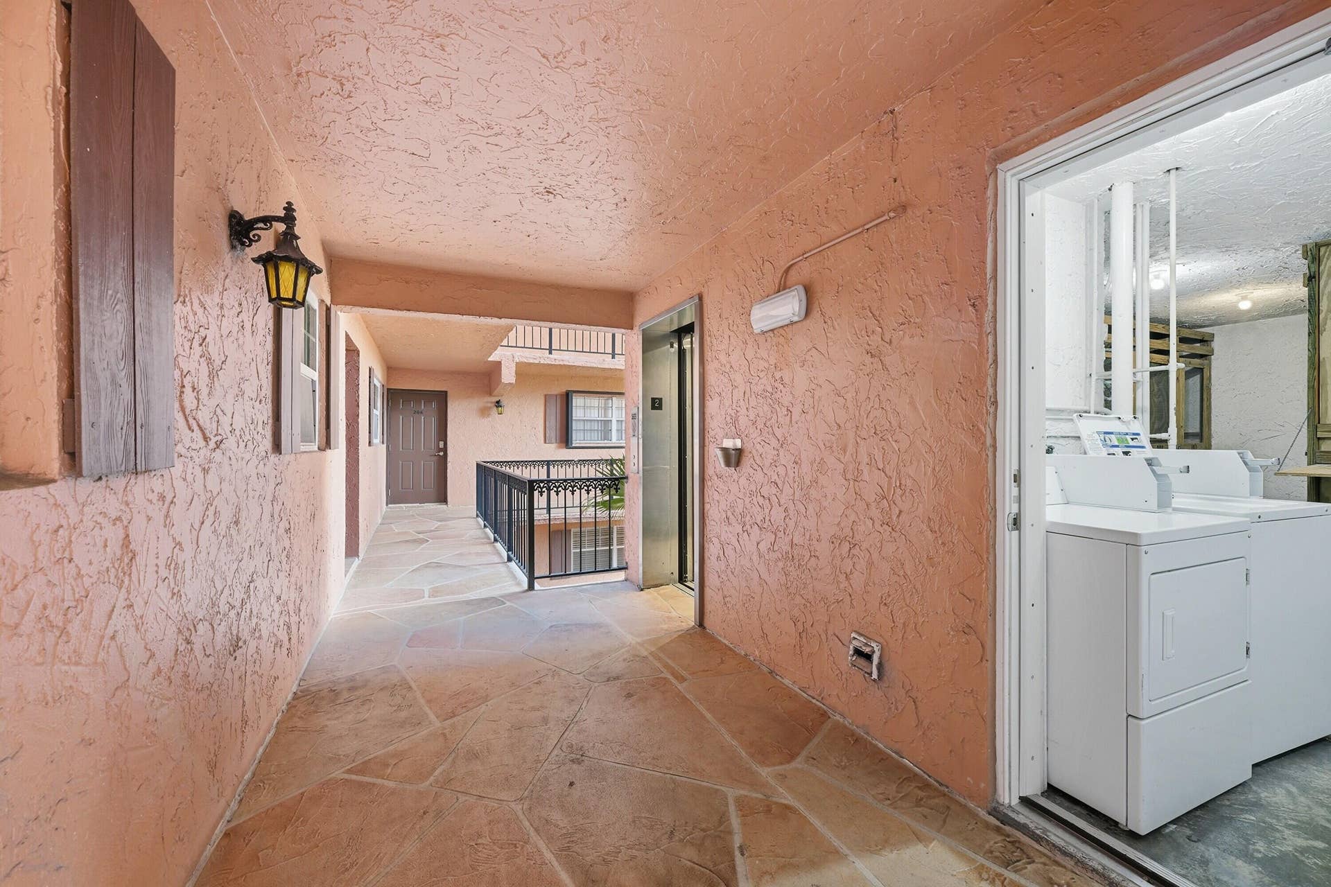 630 TENNIS CLUB Drive, #204, Fort Lauderdale, FL 33311 25_dsc_7312
