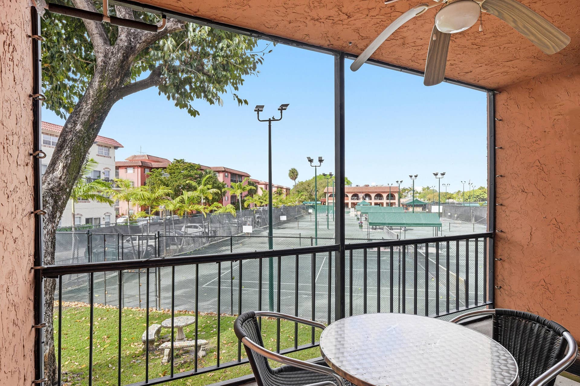 630 TENNIS CLUB Drive, #204, Fort Lauderdale, FL 33311 21_01_dsc_7200