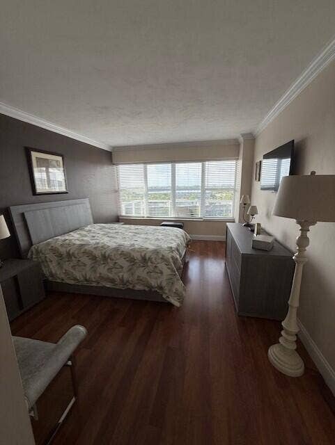 3700 Bedroom