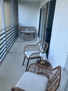 717 S Us Highway 1, #608, Jupiter, Jupiter, FL 33477 Screened-in Patio
