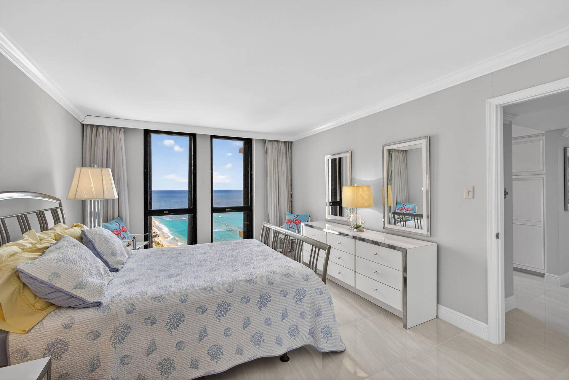 5380 N Ocean Drive, #12e, Singer Island, FL 33404 Guest