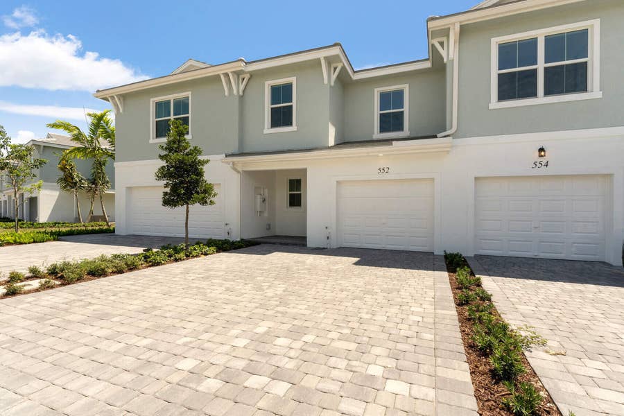Property photo for 552 Sanderling Circle, Deerfield Beach, FL