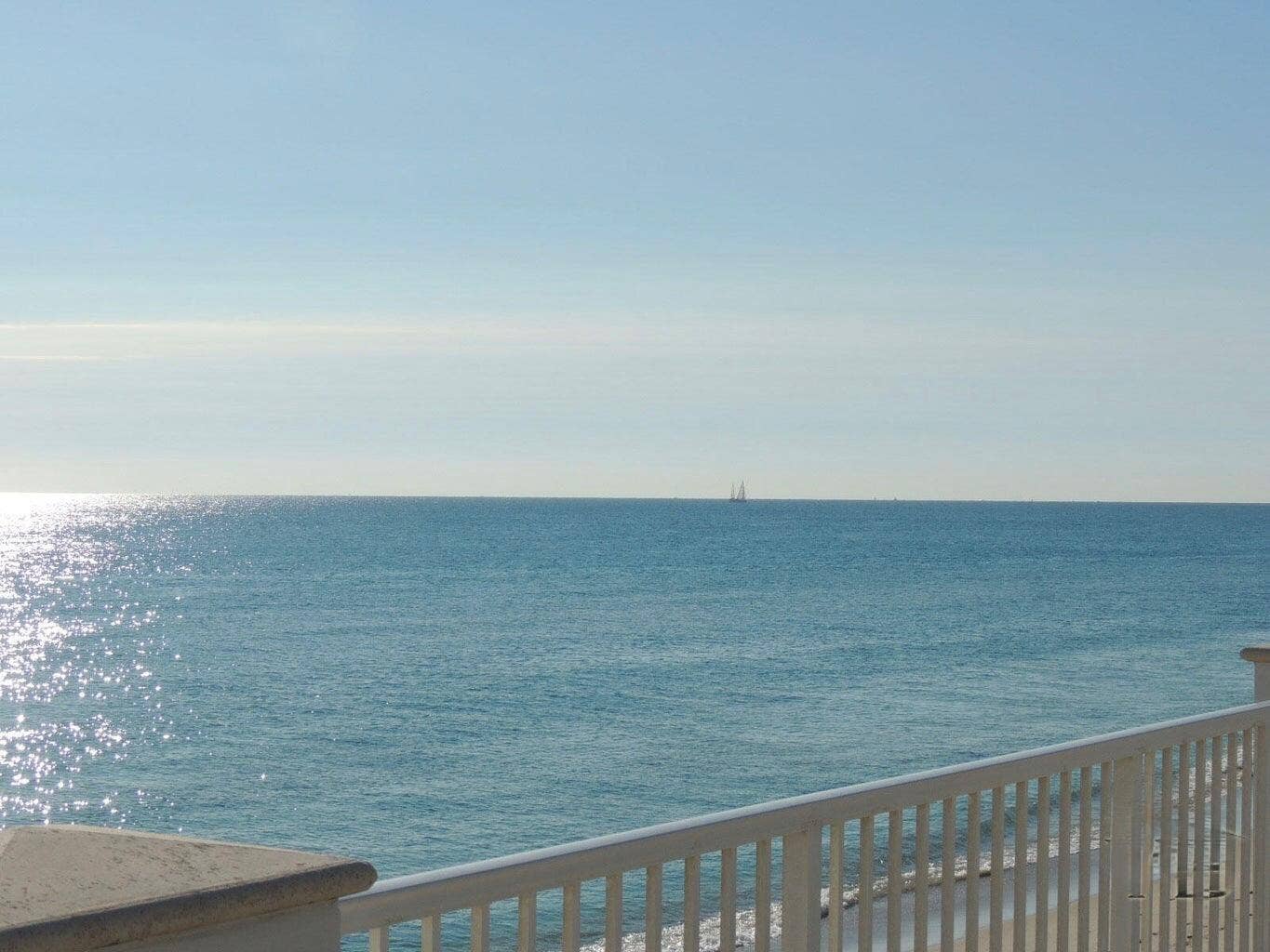 3546 S Ocean Boulevard, #305, South Palm Beach, South Palm Beach, FL 33480 5.- BARCLAY