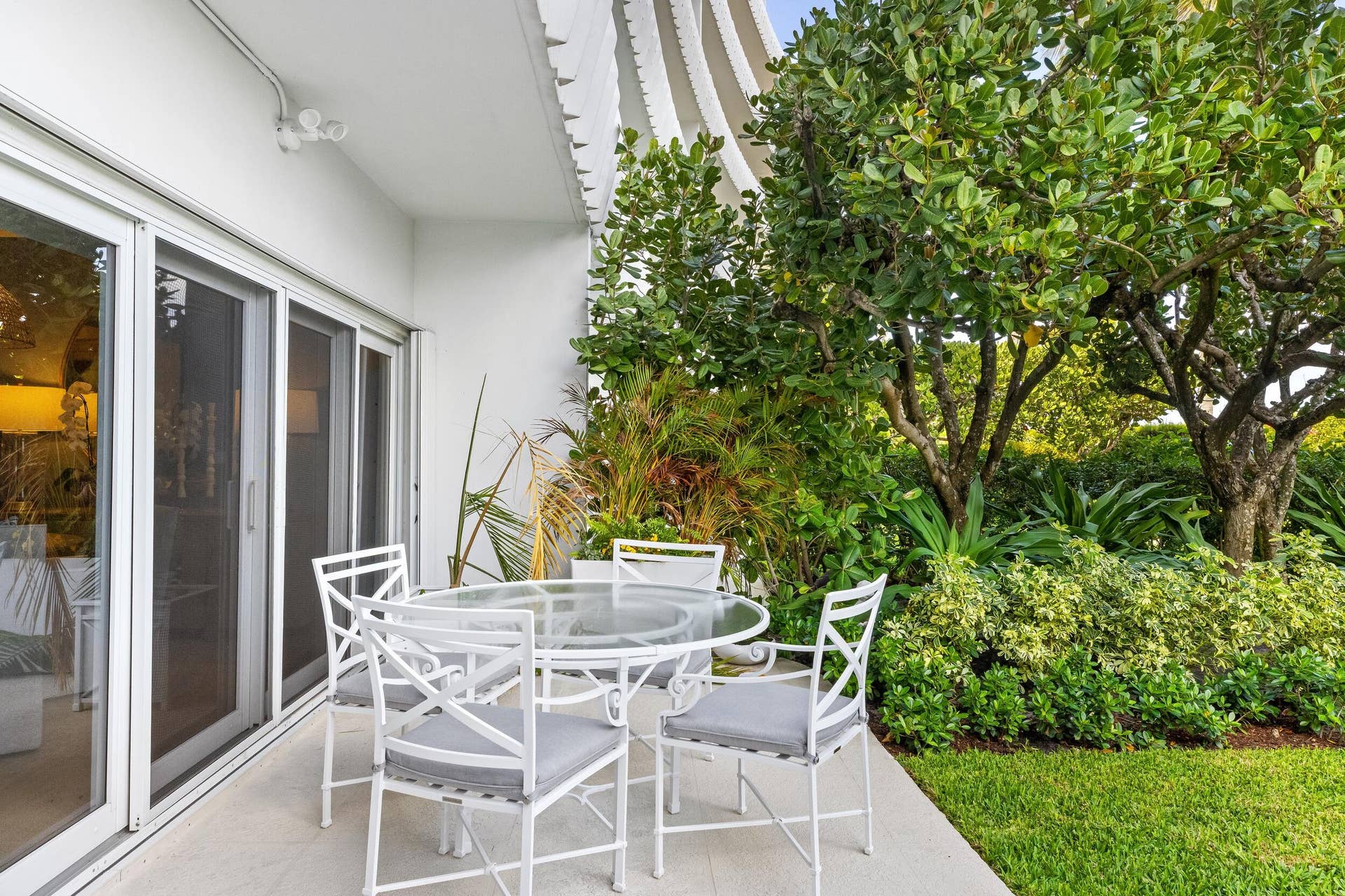 300 S Ocean Boulevard, #1b, Palm Beach, FL 33480 Exterior