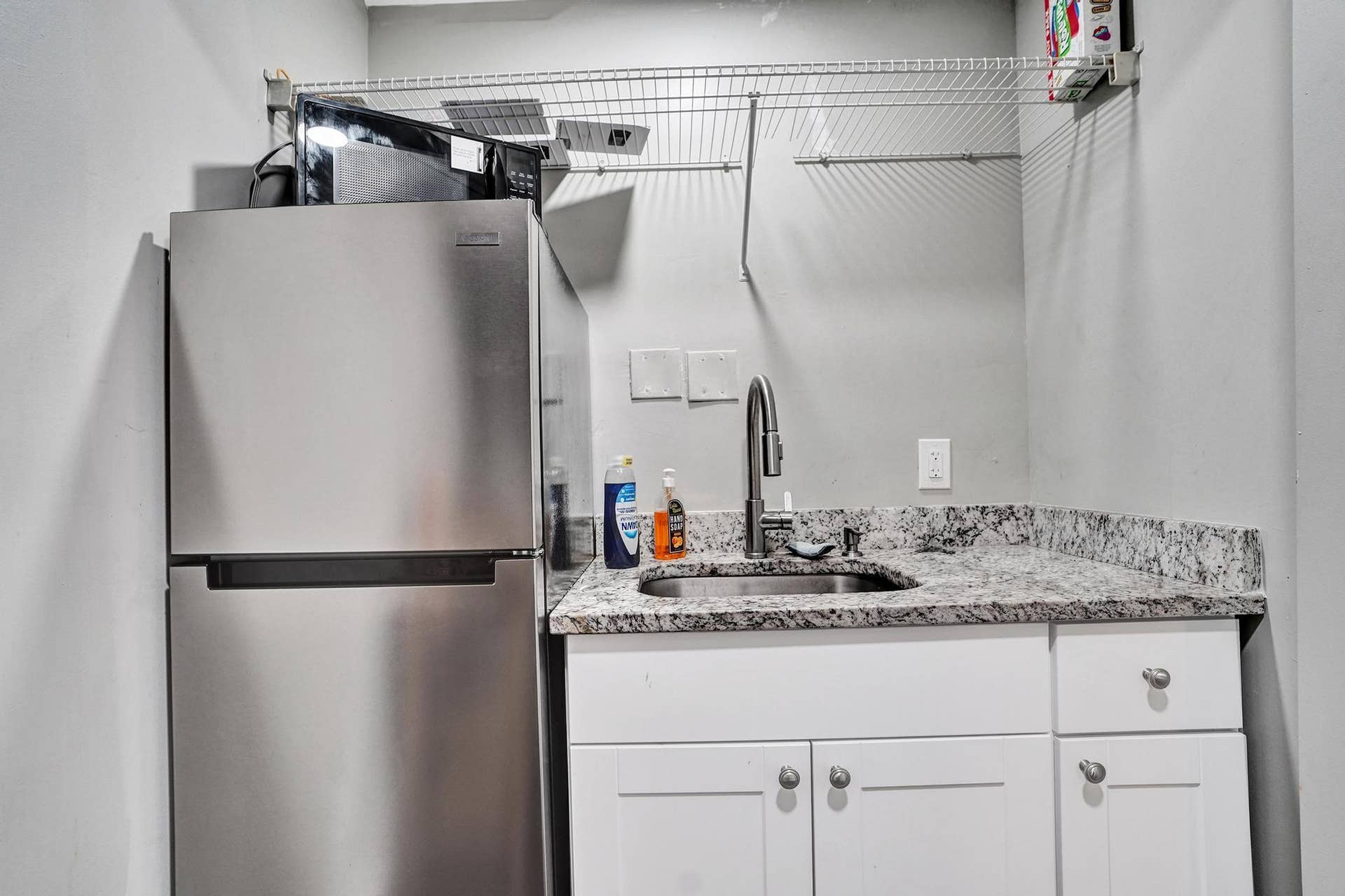 1728 NE 17th Terrace, Fort Lauderdale, FL 33305 DSC07882