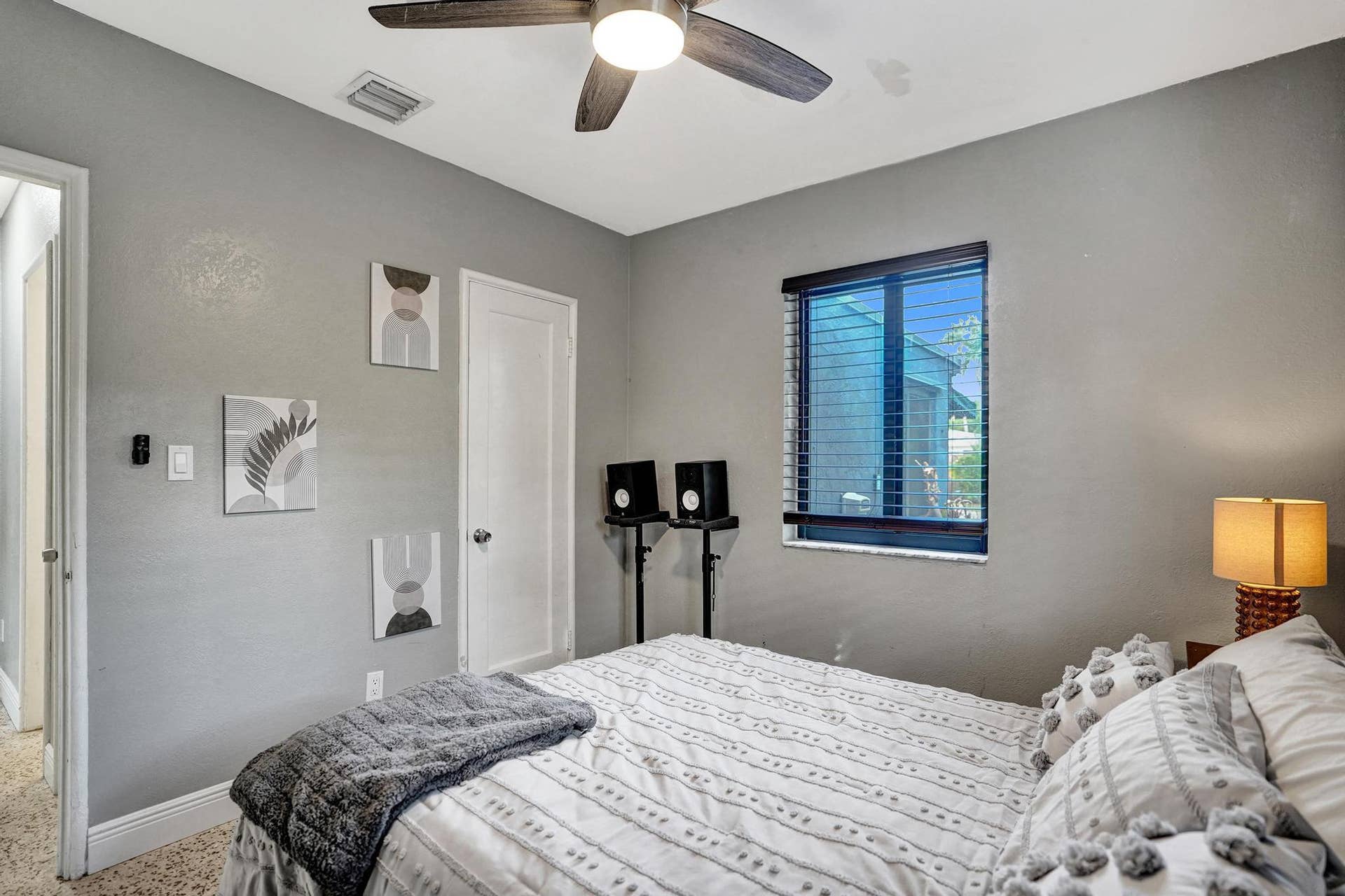 1728 NE 17th Terrace, Fort Lauderdale, FL 33305 DSC07741