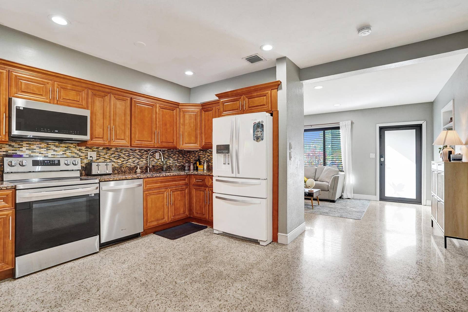 1728 NE 17th Terrace, Fort Lauderdale, FL 33305 DSC07768