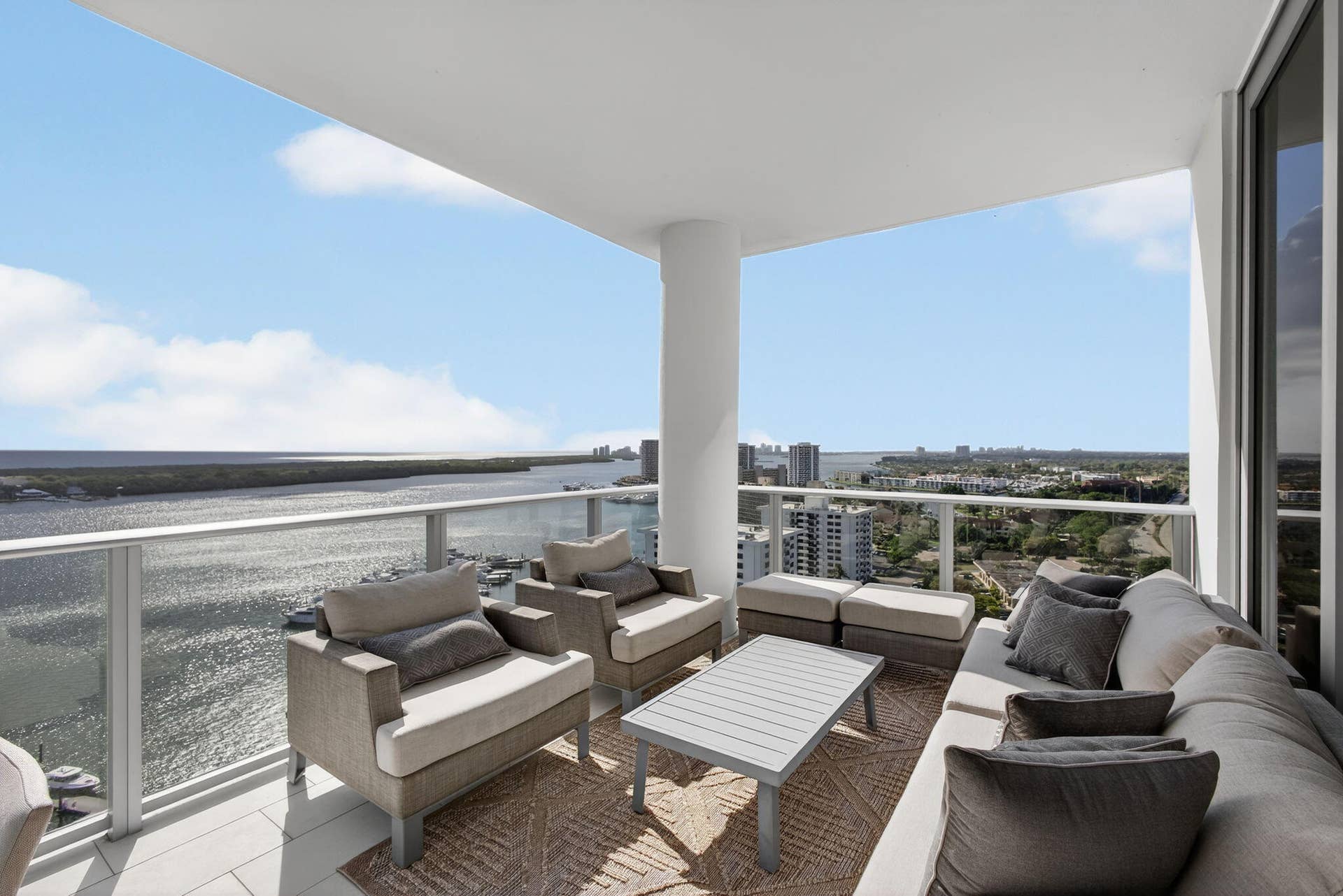 2 Water Club Way, #2001, North Palm Beach, FL 33408 34-web-or-mls-5D1A9990