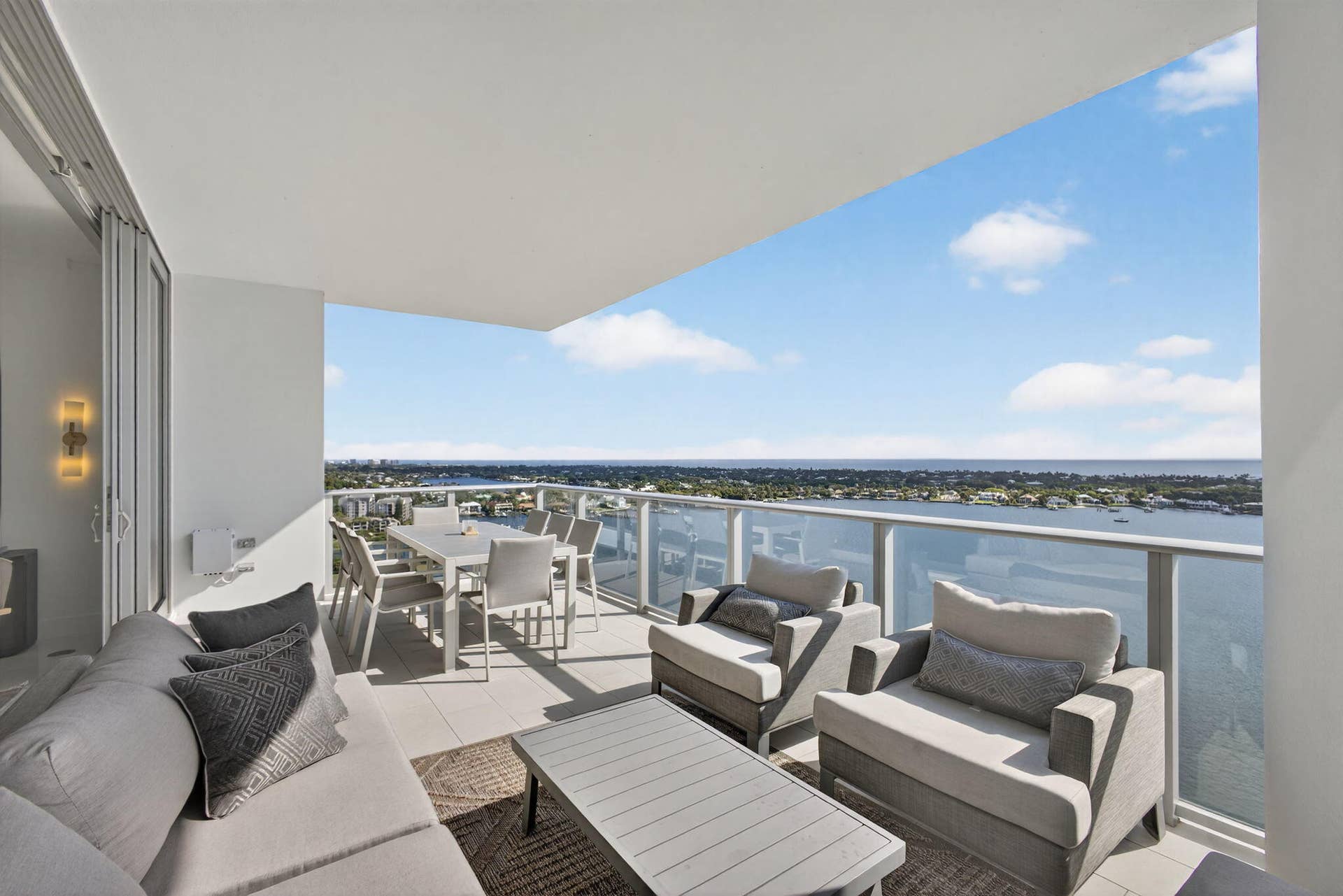 2 Water Club Way, #2001, North Palm Beach, FL 33408 35-web-or-mls-5D1A9996