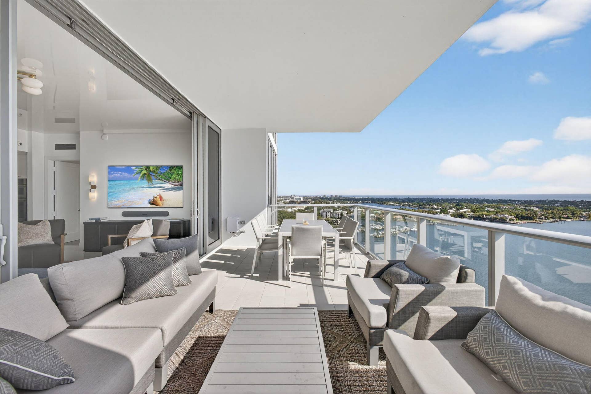 2 Water Club Way, #2001, North Palm Beach, FL 33408 36-web-or-mls-5D1A0002