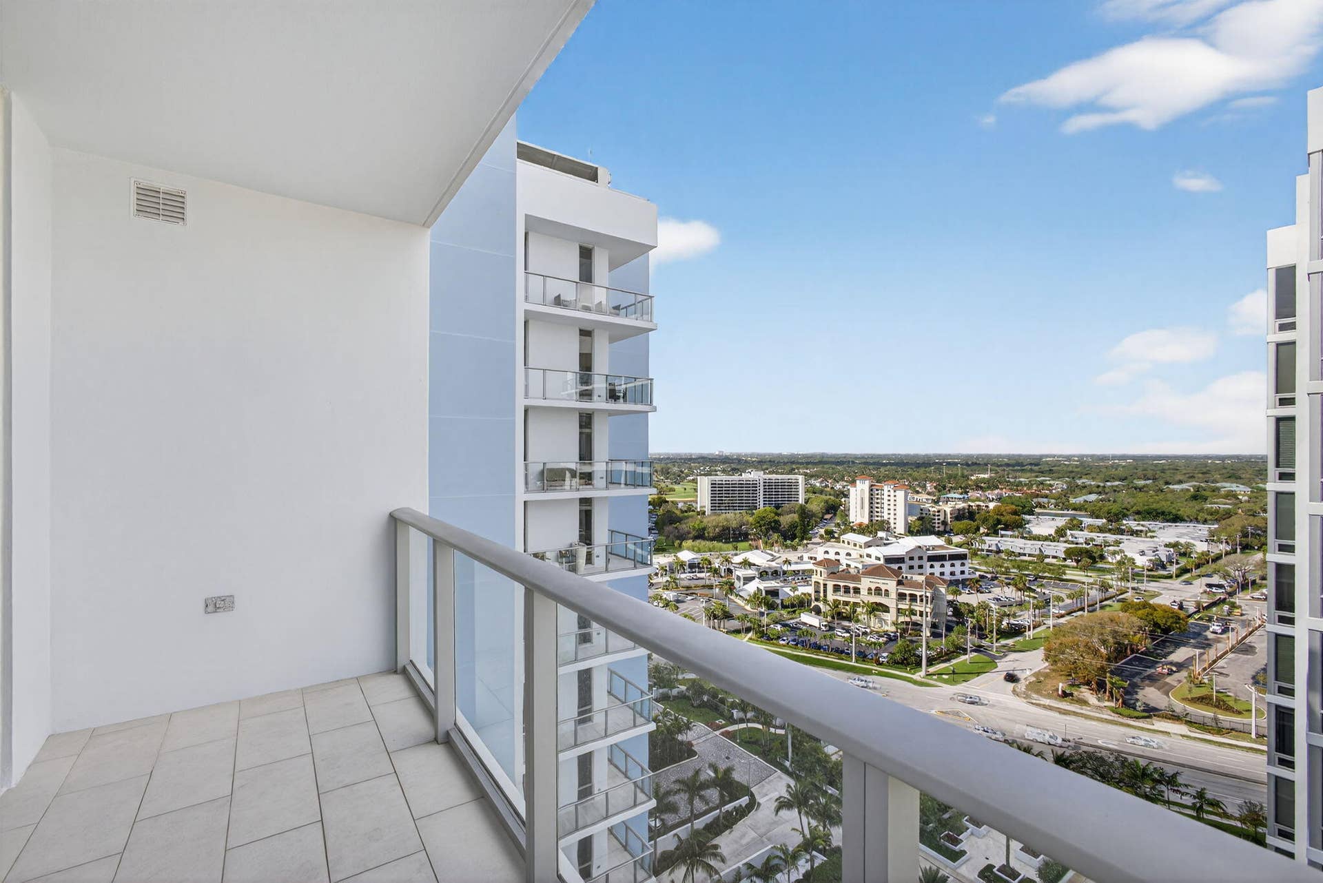 2 Water Club Way, #2001, North Palm Beach, FL 33408 57-web-or-mls-5D1A0114