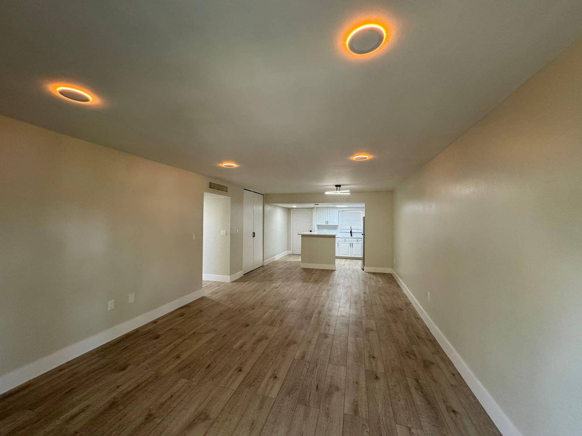 809 W Oakland Park Boulevard, #J10, Wilton Manors, FL 33311 living room 2