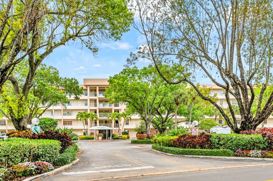 Property photo for 3970 Oaks Clubhouse Drive, #401, Pompano Beach, FL