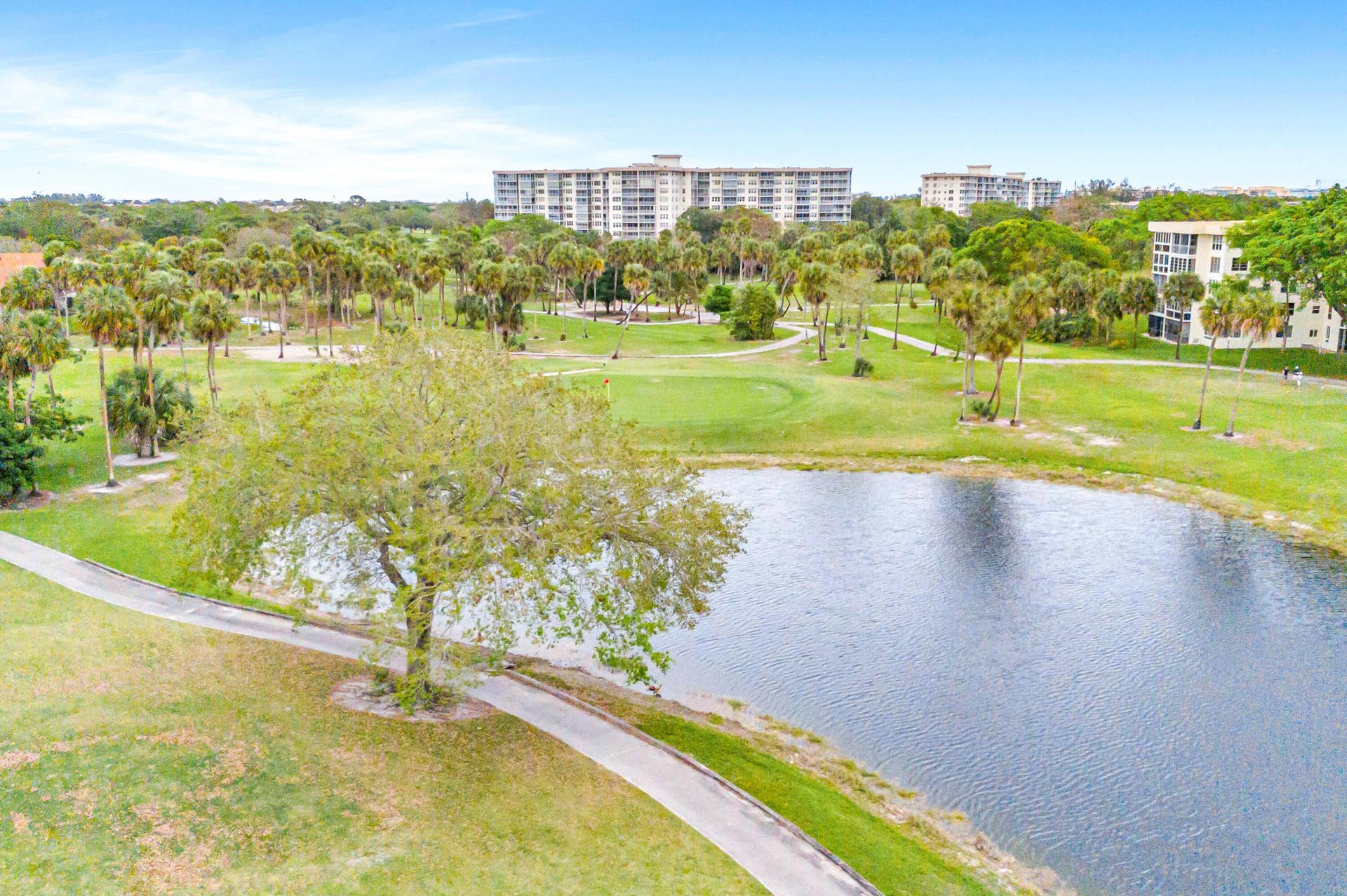 3970 Oaks Clubhouse Drive, #401, Pompano Beach, FL 33069 3970 OAKS CLUBHOUSE DR APT 401-45
