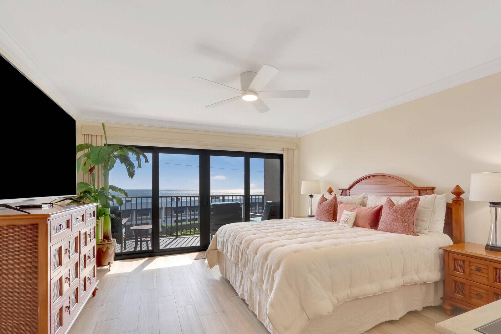 1055 Ocean Drive, #403, Juno Beach, Juno Beach, FL 33408 29_Image_18_mls