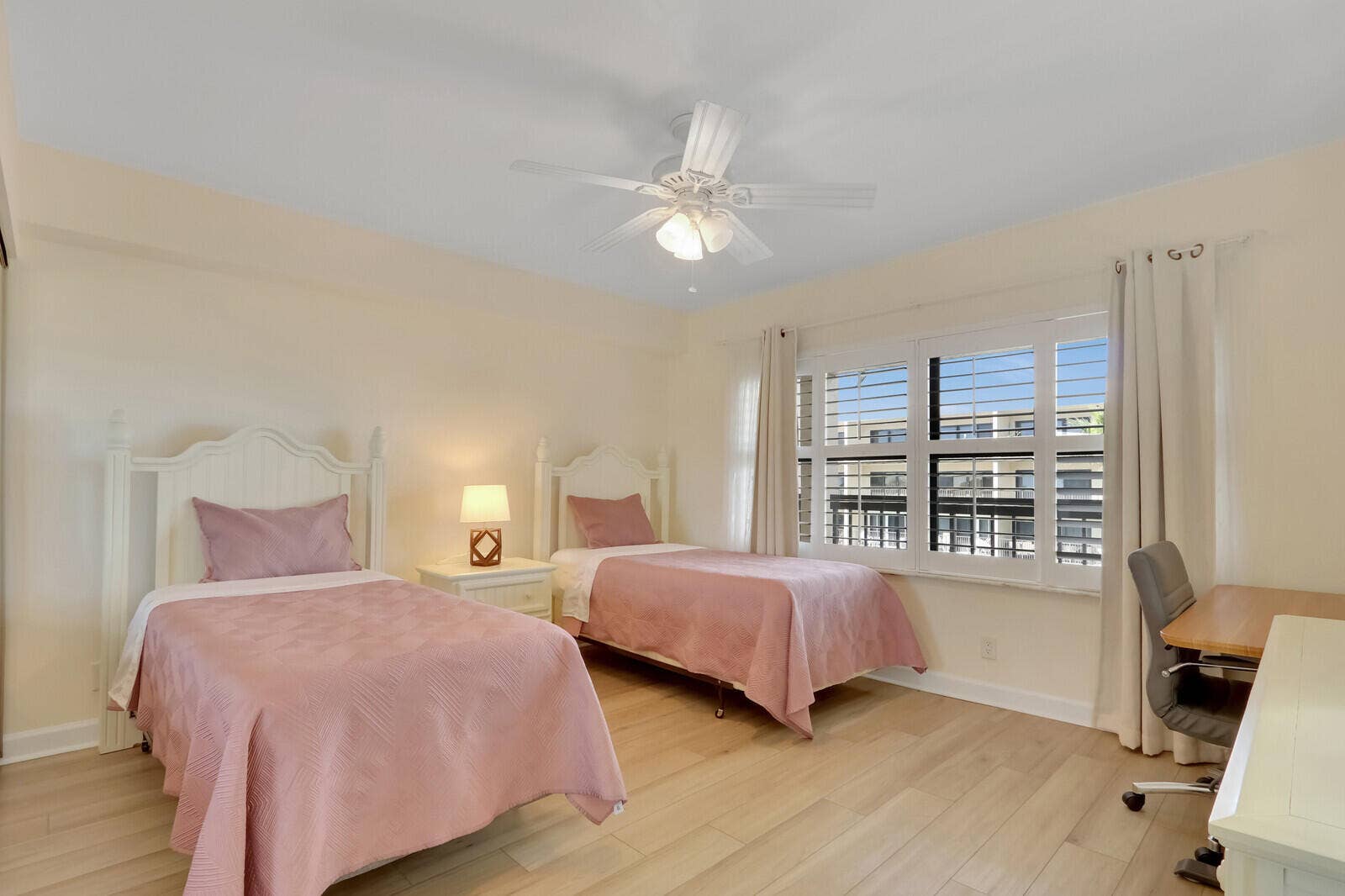 1055 Ocean Drive, #403, Juno Beach, Juno Beach, FL 33408 35_Image_24_mls