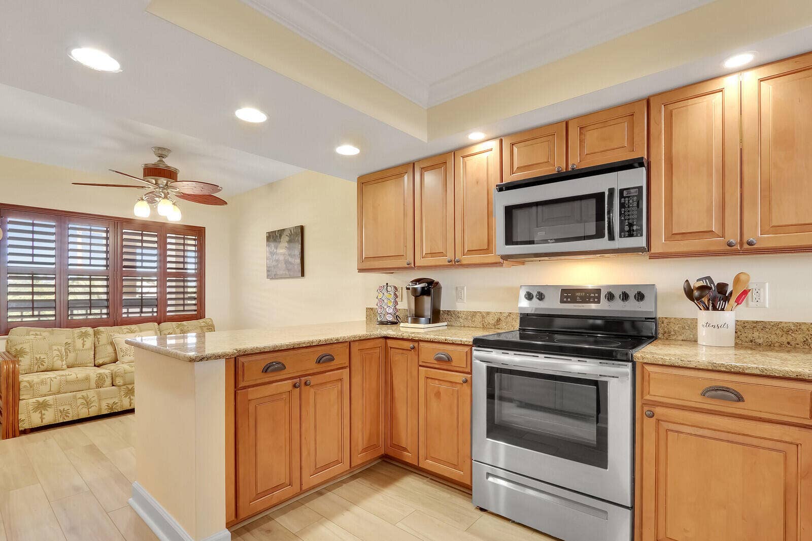 1055 Ocean Drive, #403, Juno Beach, Juno Beach, FL 33408 21_Image_10_mls