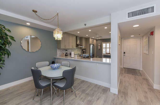 275 Palm Ave Apt C406 Jupiter-small-010-