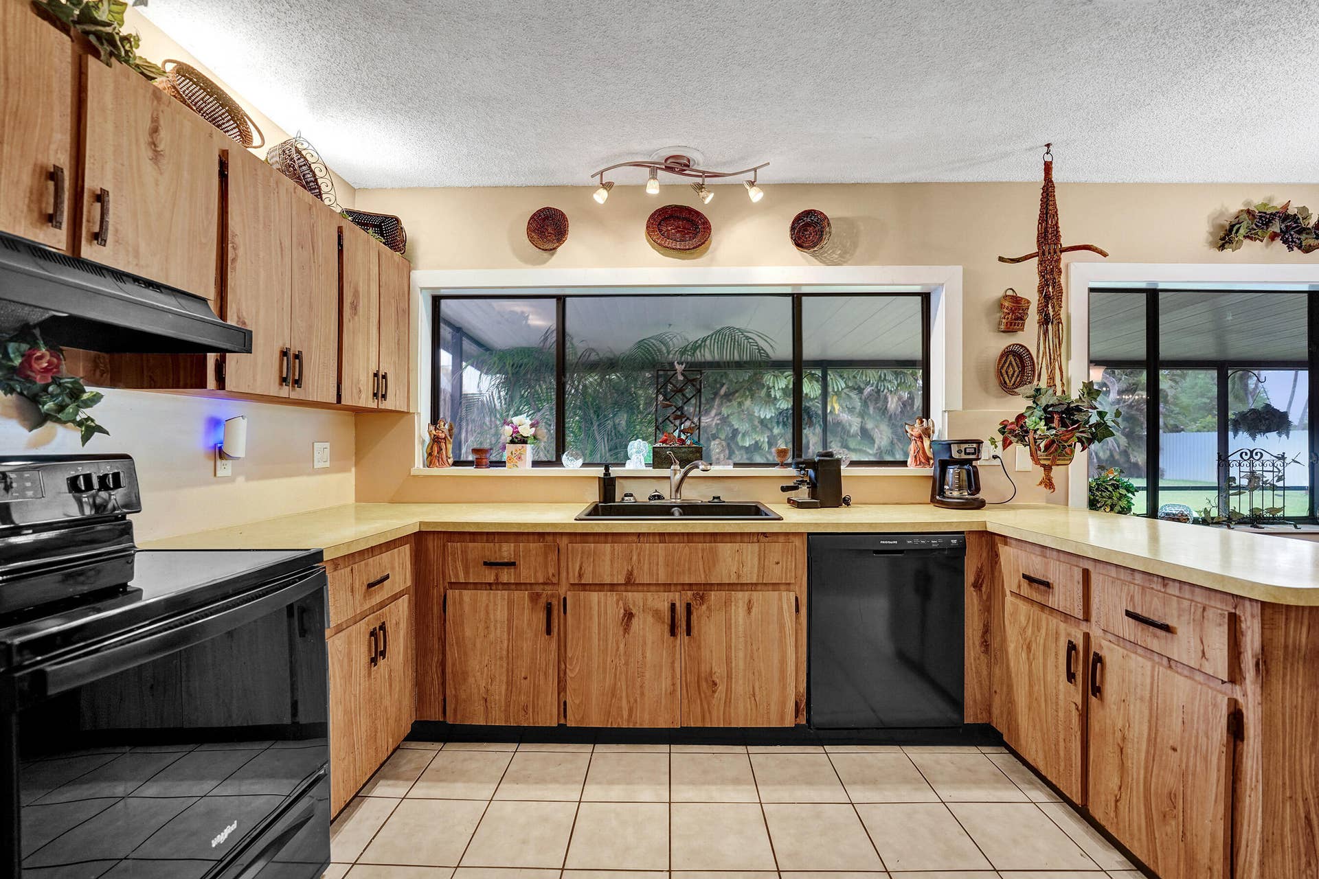 8650 SW 51st Street, Cooper City, FL 33328 DSC02868