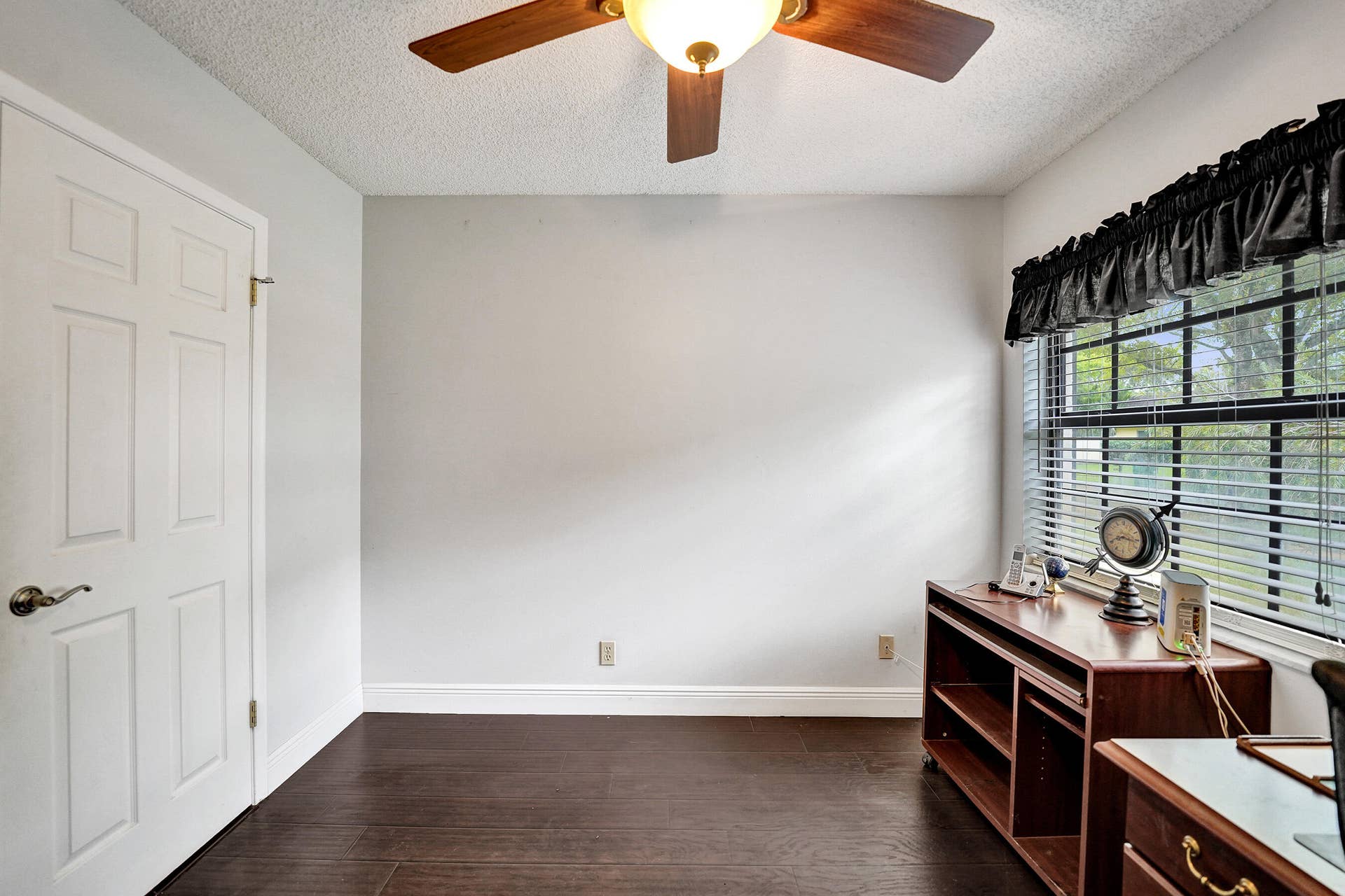 8650 SW 51st Street, Cooper City, FL 33328 DSC02949