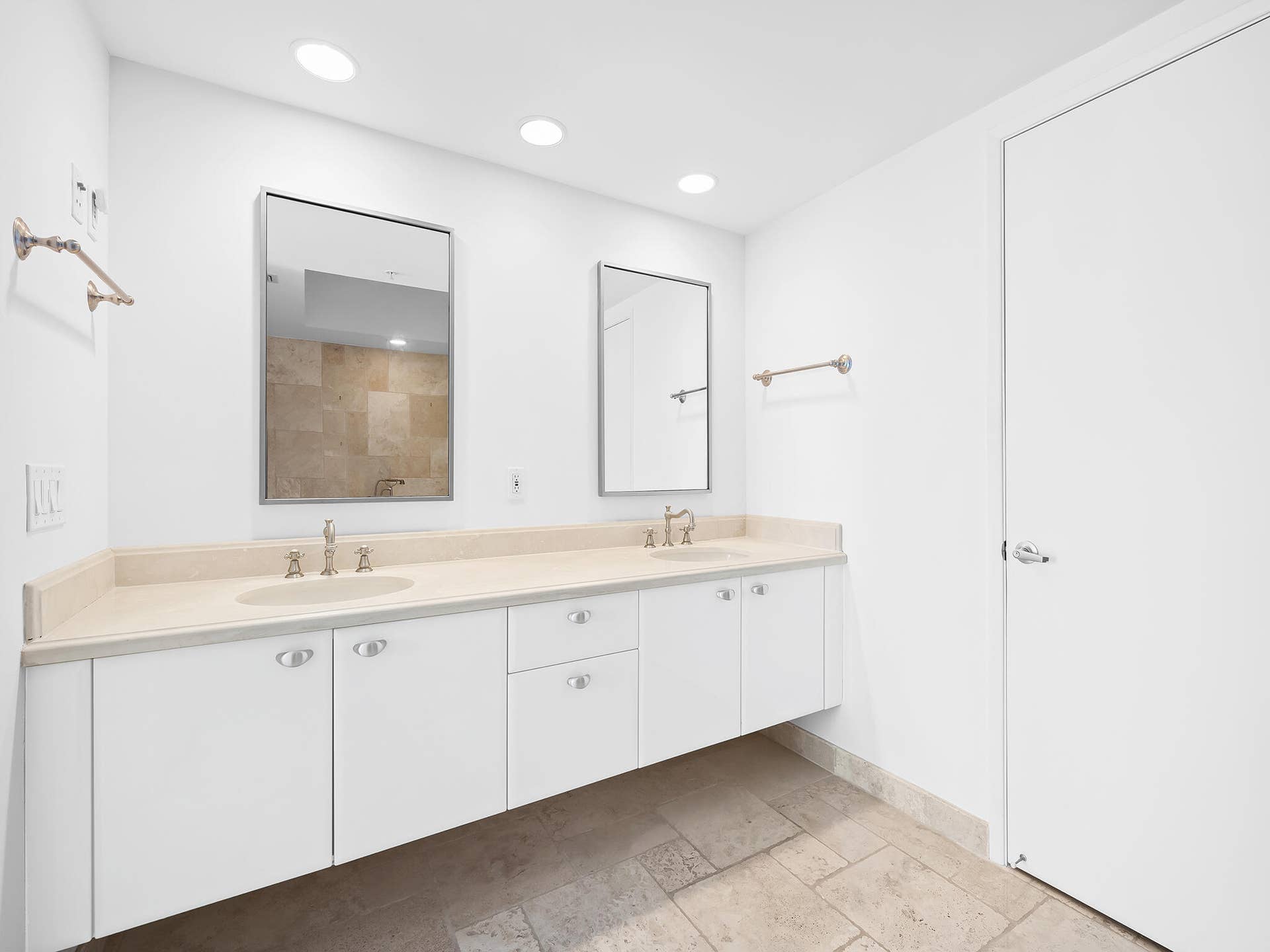 333 Las Olas Way, #2103, Fort Lauderdale, Fort Lauderdale, FL 33301 Primary Bedroom Suite Bathroom