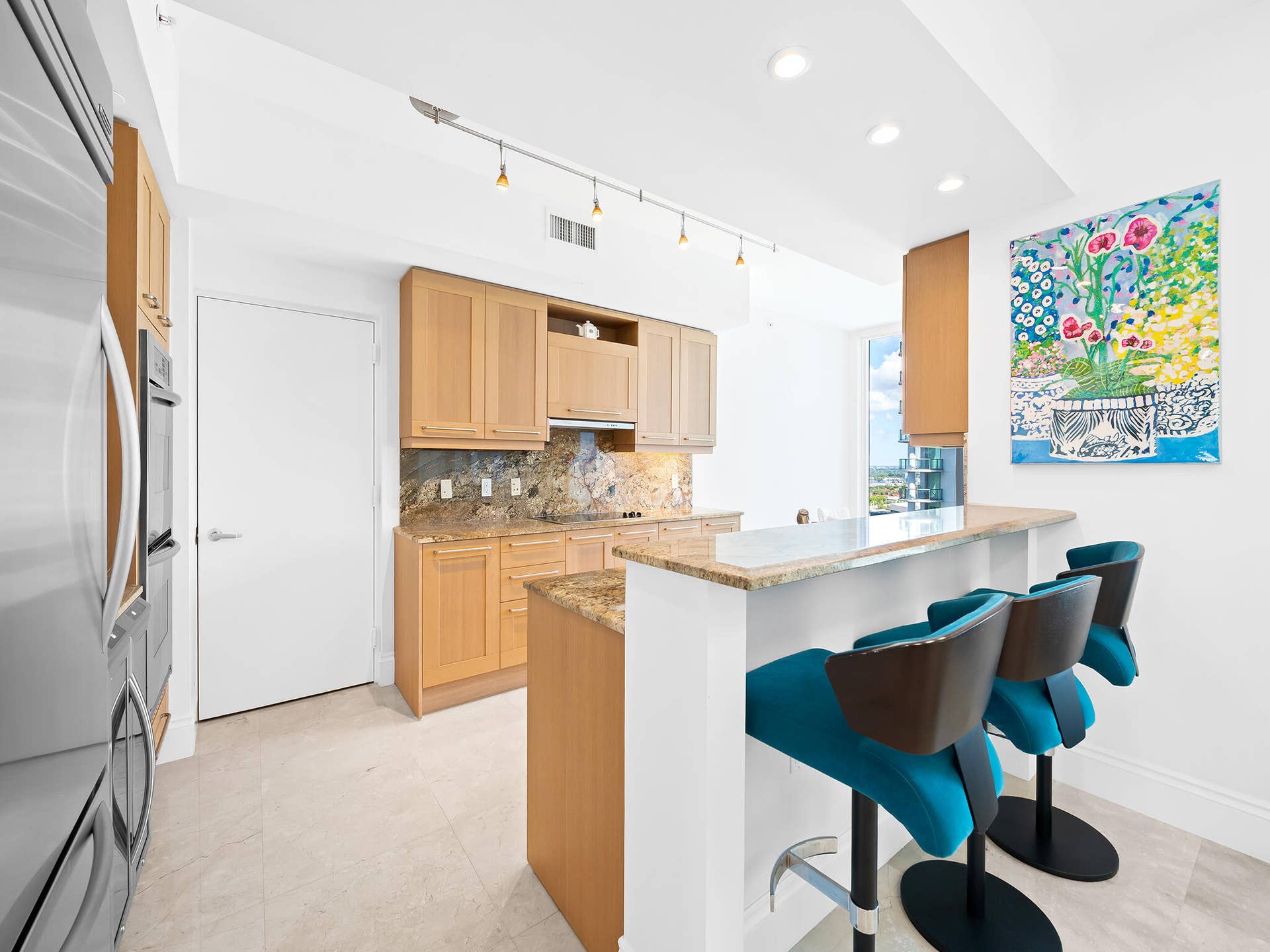333 Las Olas Way, #2103, Fort Lauderdale, Fort Lauderdale, FL 33301 Kitchen