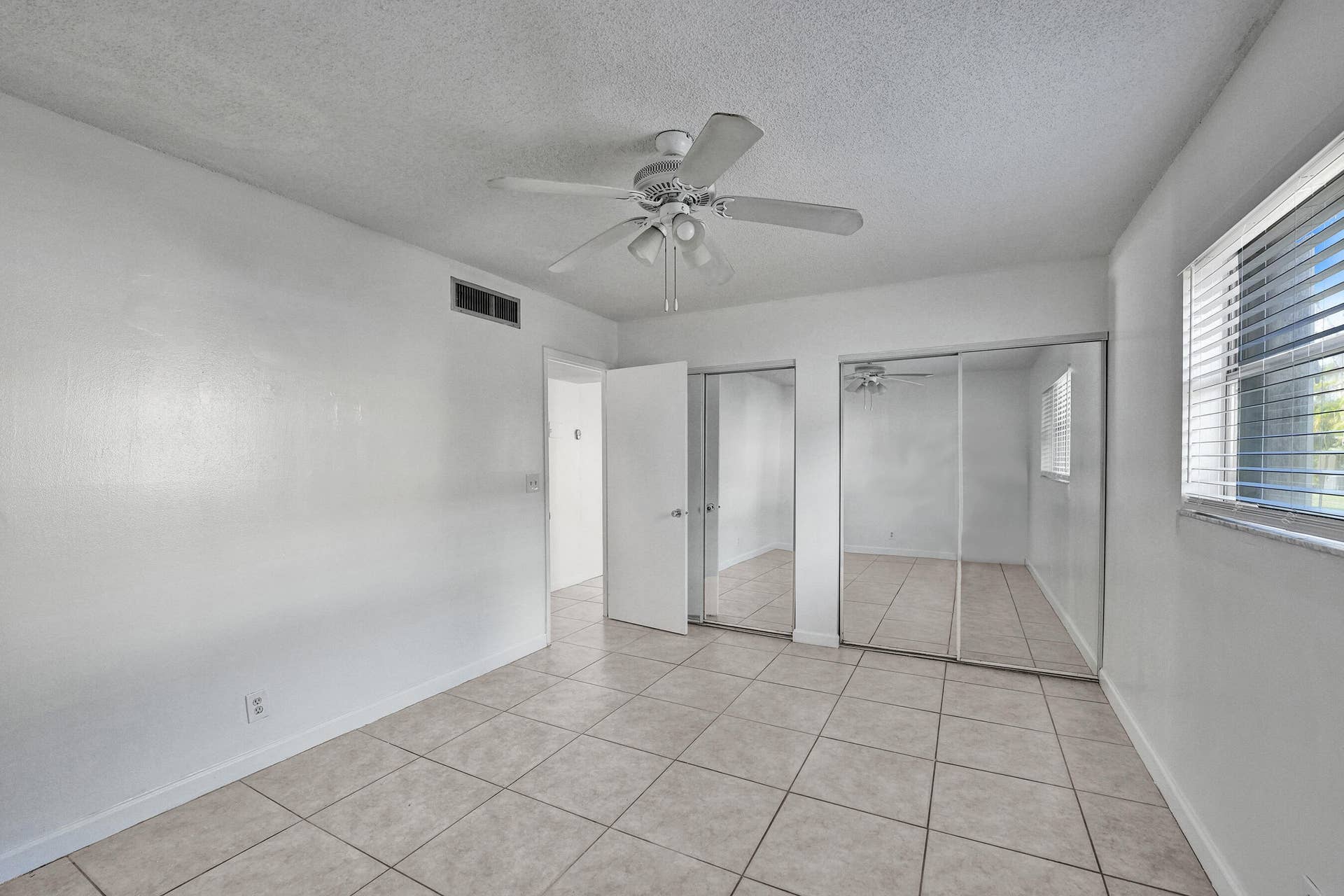600 SE 2nd Avenue, #K2, Deerfield Beach, FL 33441 RJP02526
