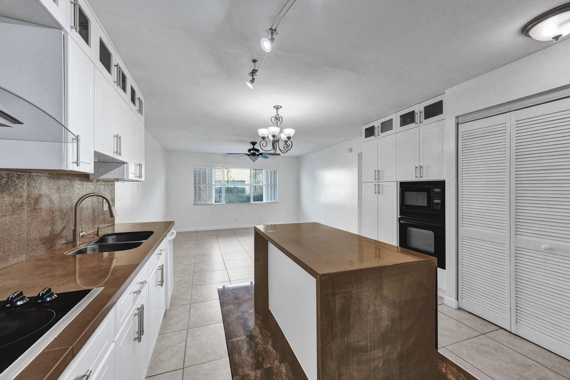 600 SE 2nd Avenue, #K2, Deerfield Beach, FL 33441 RJP02487