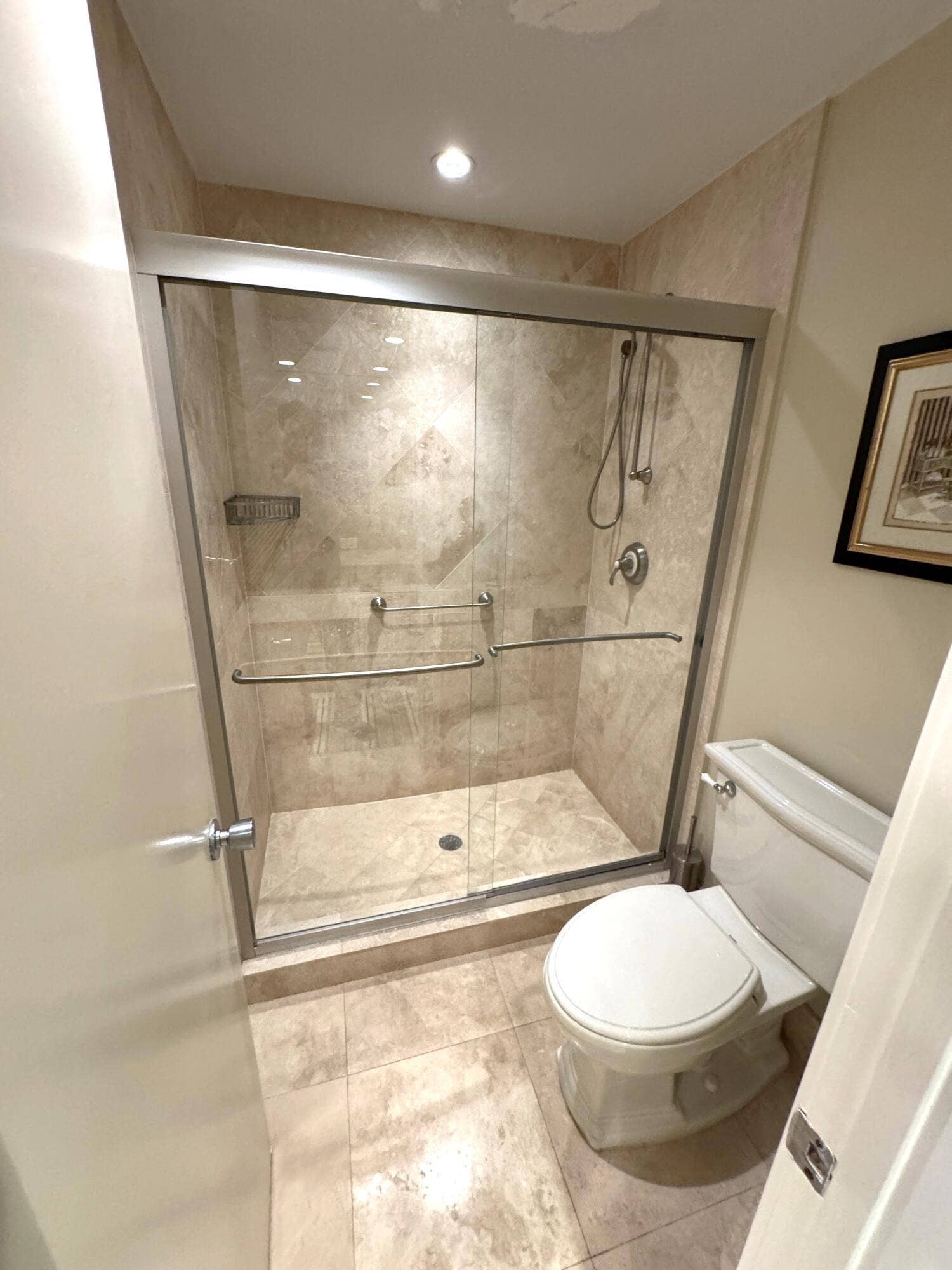 625 Oaks Drive, #106, Pompano Beach, FL 33069 Primary Ensuite-1