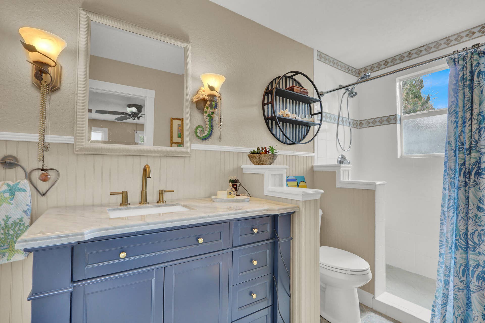 176 E 24th Street, Riviera Beach, FL 33404 Primary Bathroom