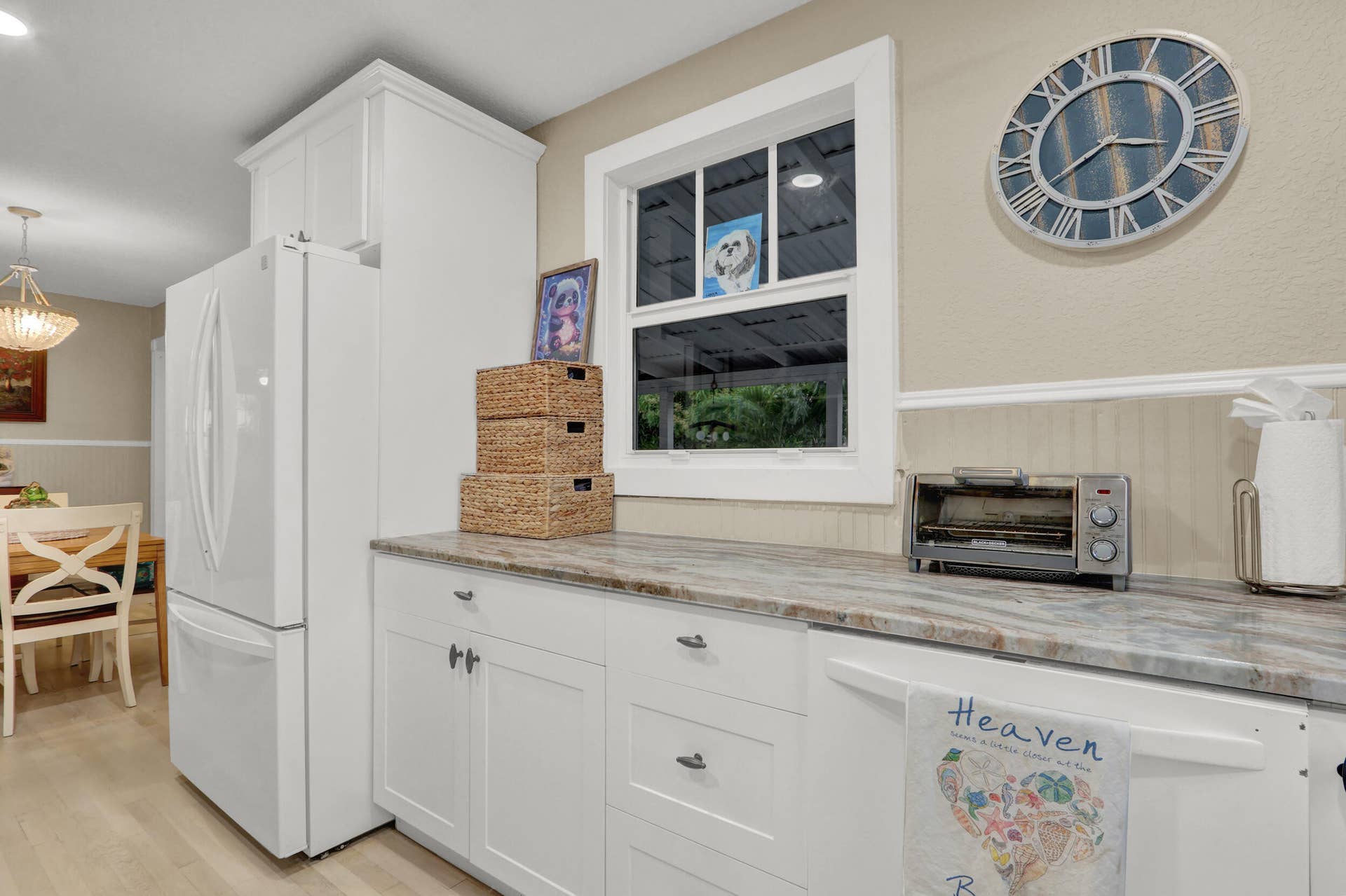 176 E 24th Street, Riviera Beach, FL 33404 Kitchen